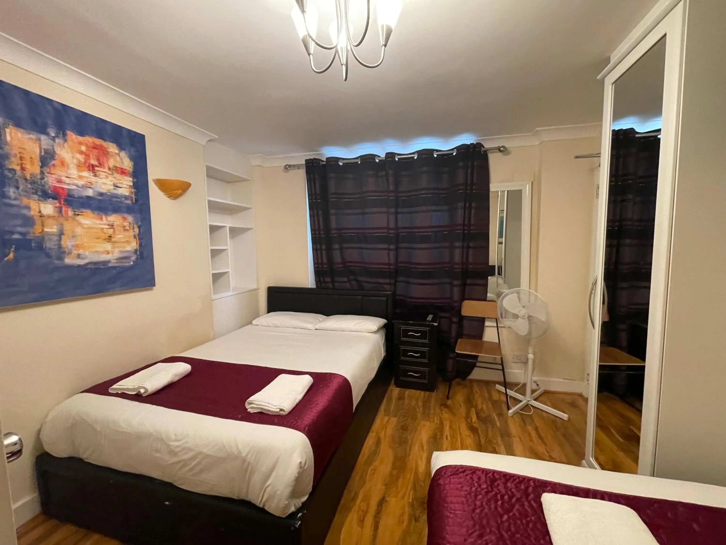 Photo of the whole room, Bed in Kings Cross Hotel London