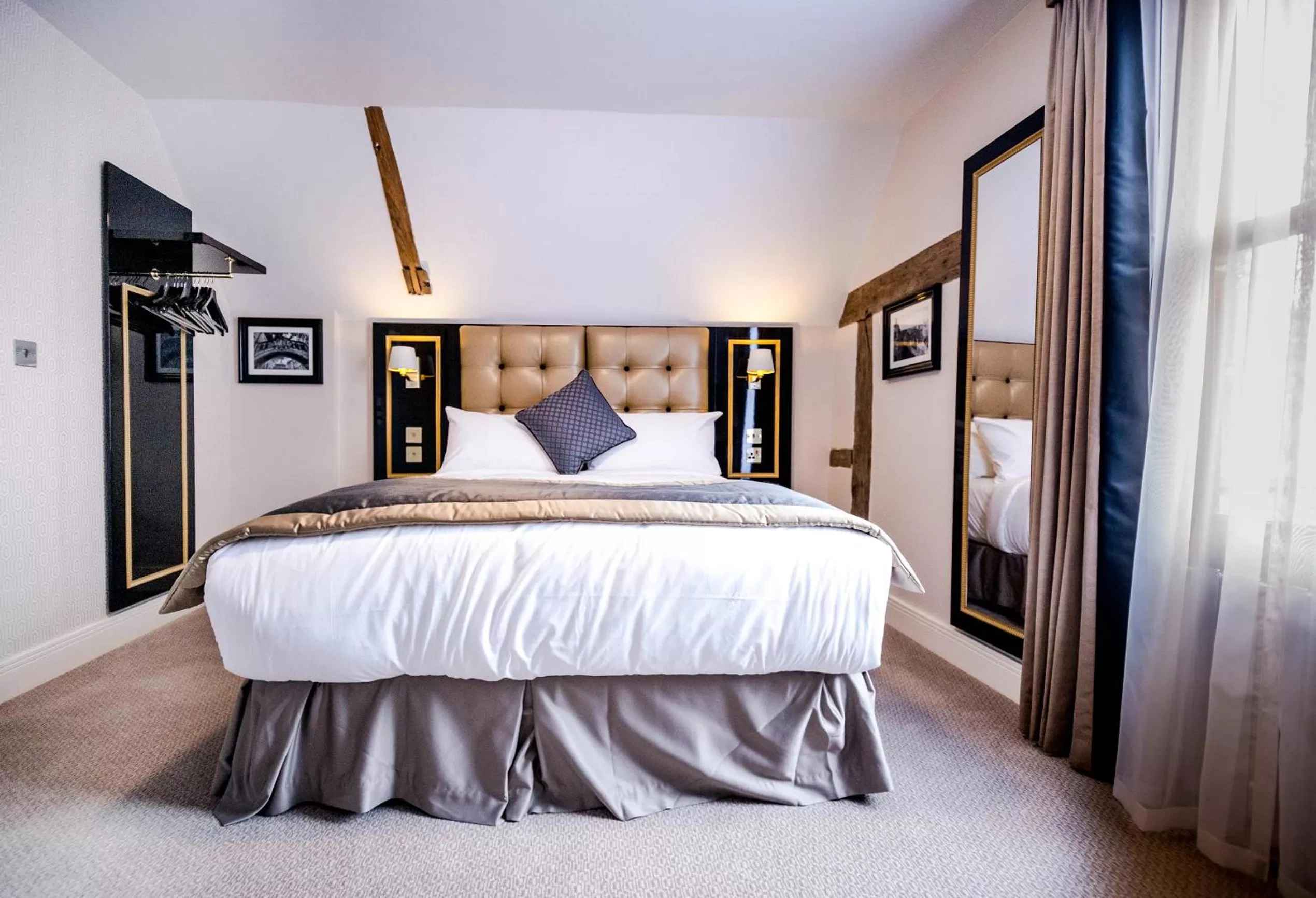 Bed in Museum Residence Oxford