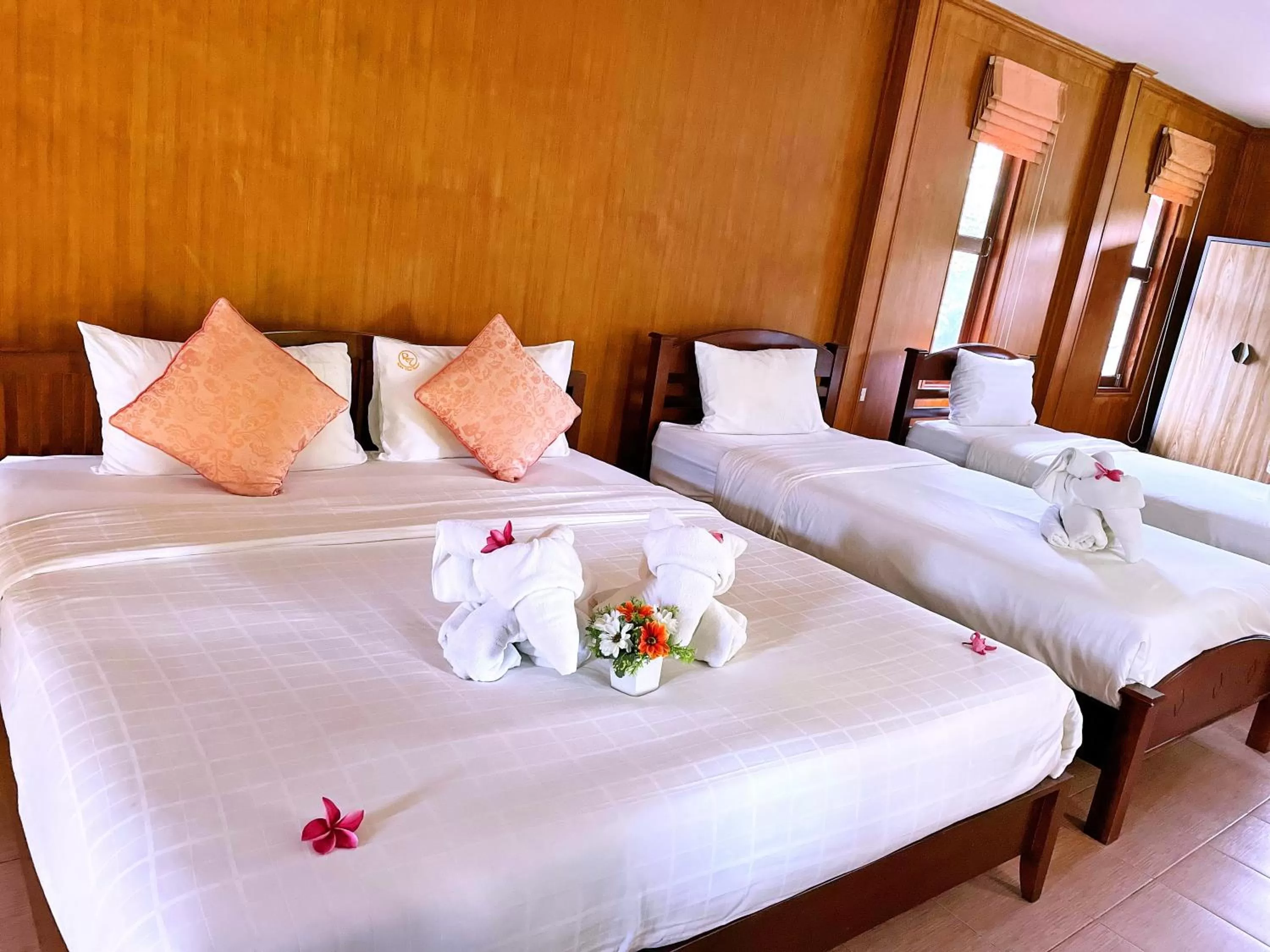 Bedroom, Bed in Doo Dee Boutique Resort by Swiss Chalet