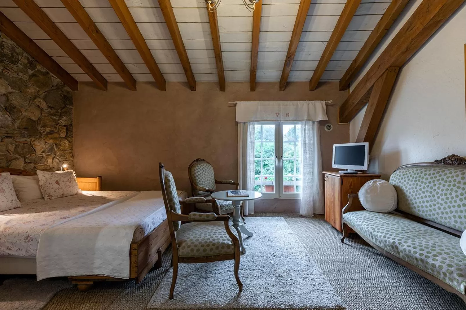 Bedroom, Bed in Domaine de Bassilour