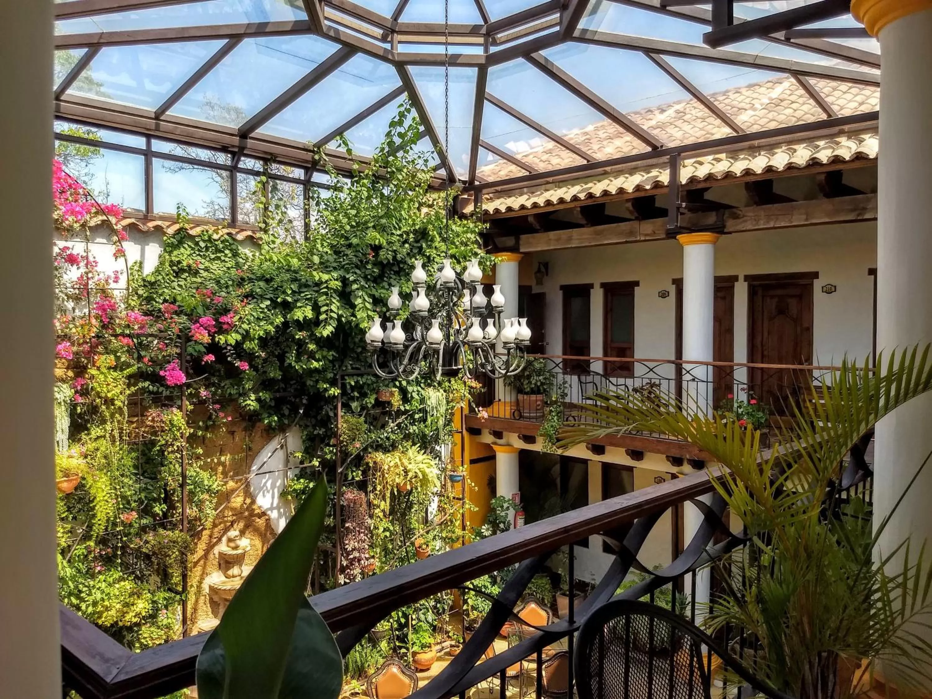 Patio in Hotel Grand Maria