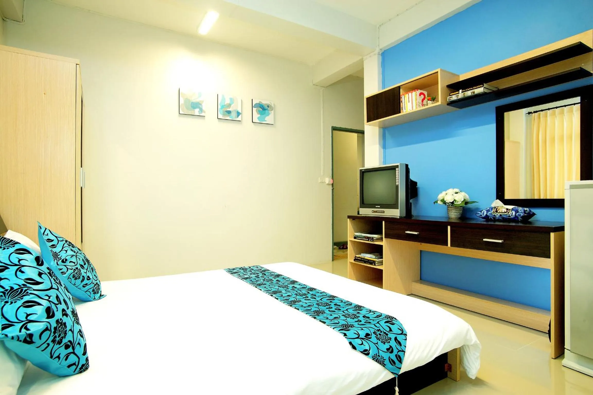 Bedroom, Bed in Smile Inn