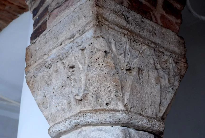 Decorative detail in Cantina Dell'Arte