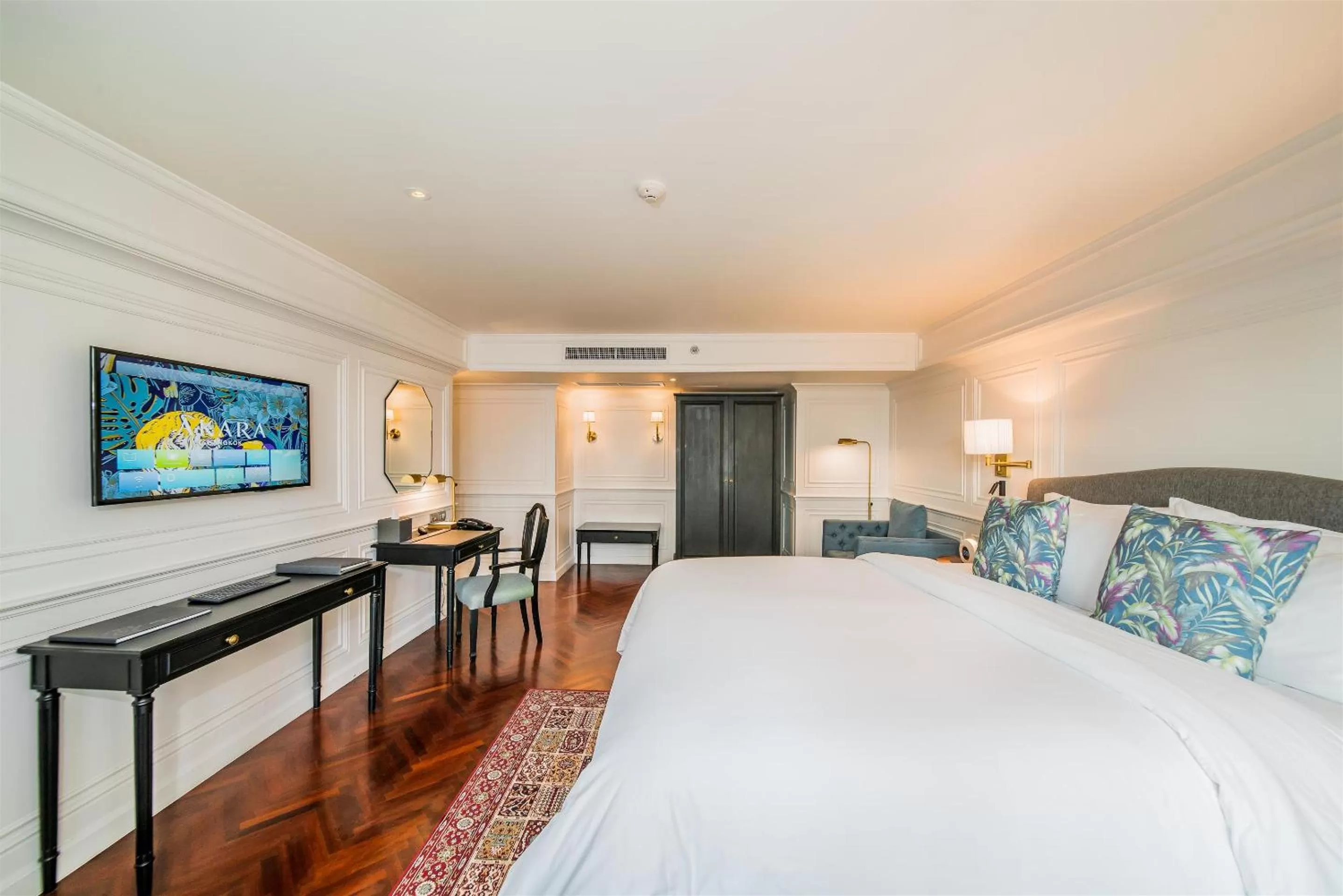 Bedroom, Bed in Akara Hotel