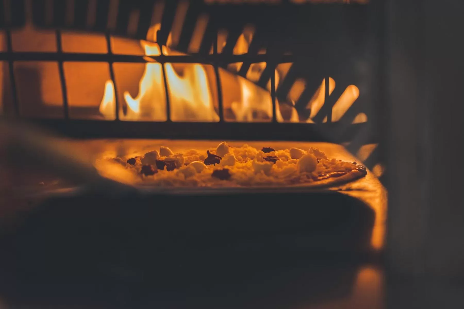 Food and drinks in The Lensbury Resort