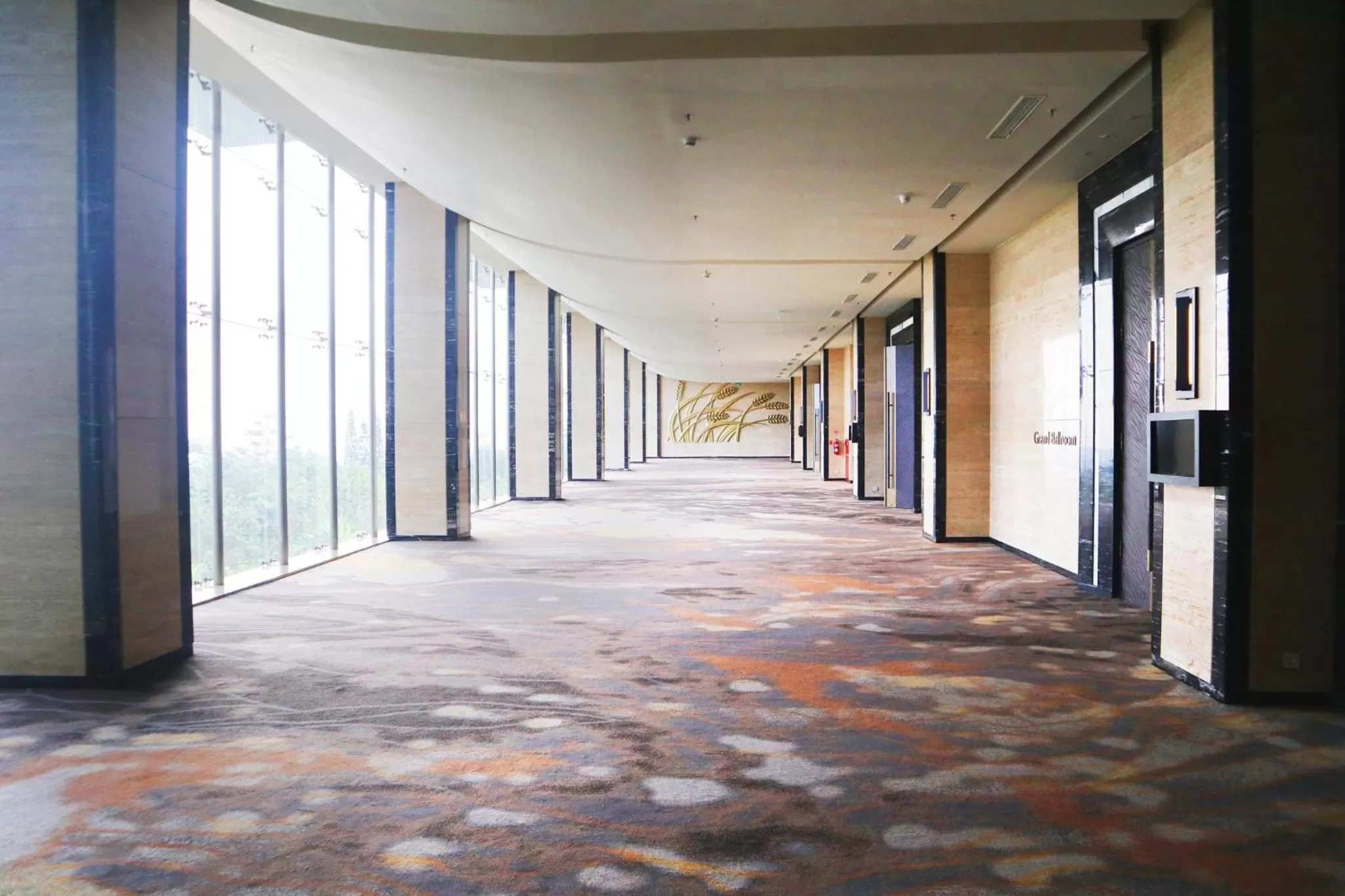 Lobby or reception in InterContinental Bandung Dago Pakar by IHG