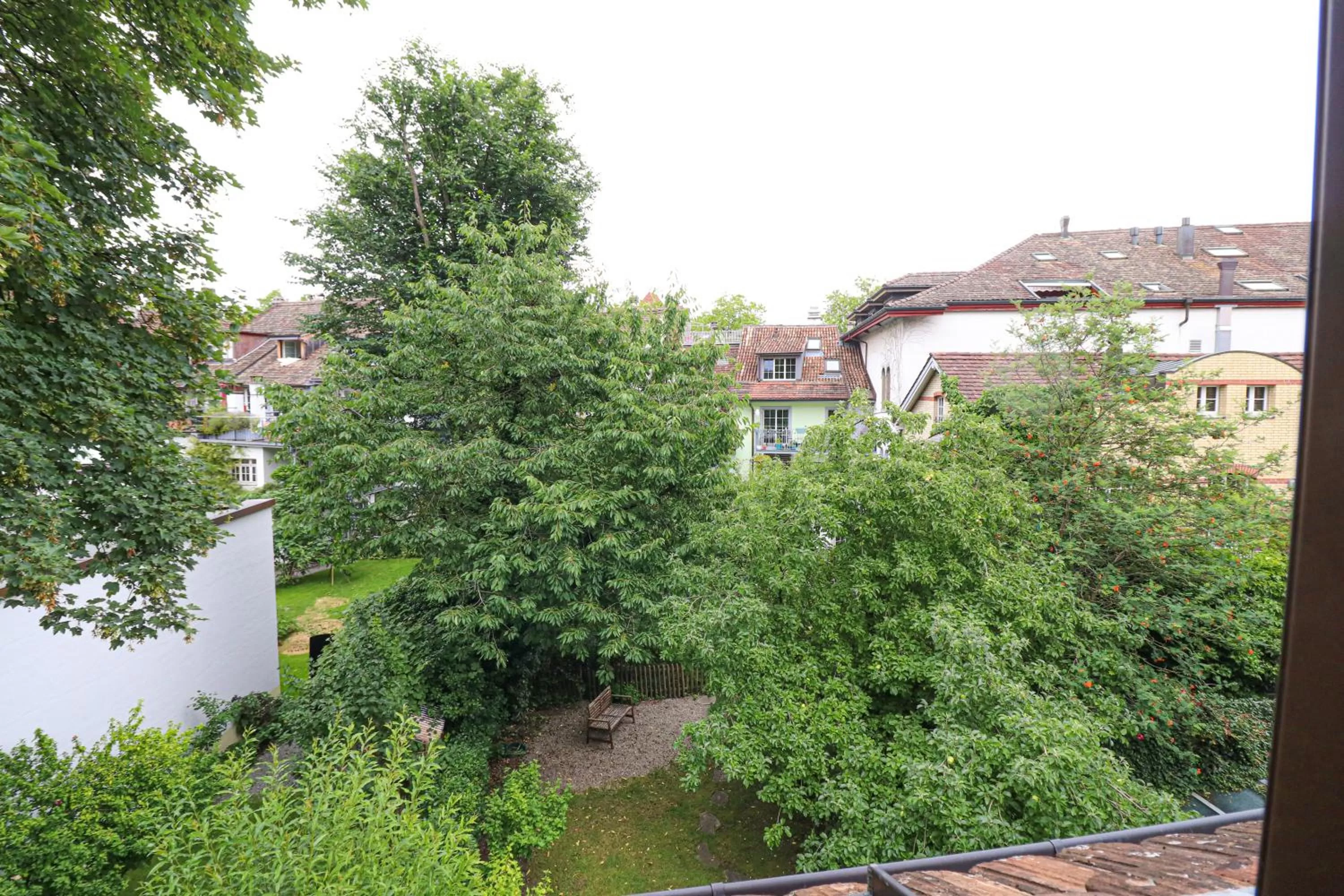 Garden view, Property Building in EMMA Bett und Bistro