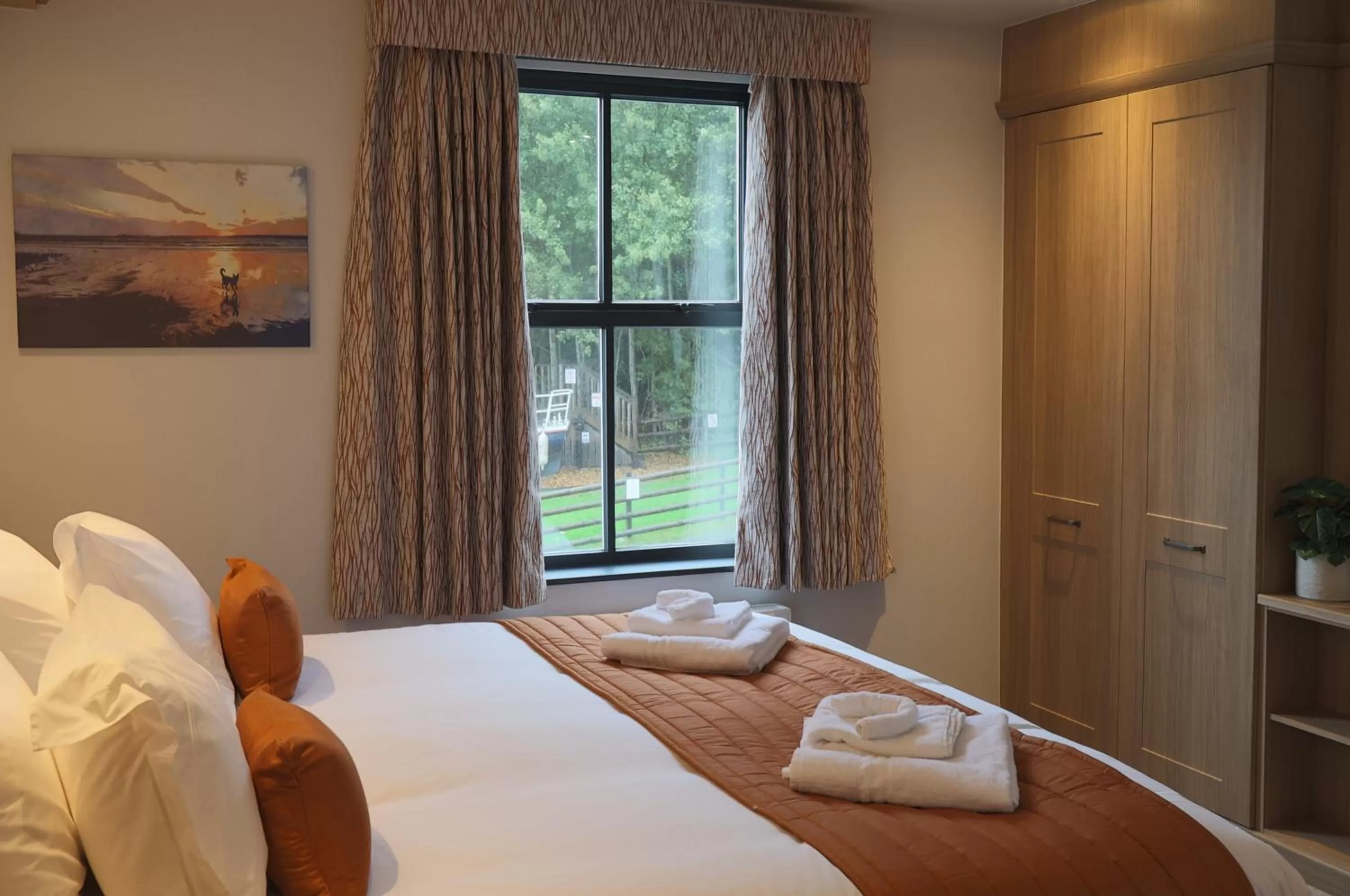 Family Room with Bathroom in The Teifi Waterside Hotel