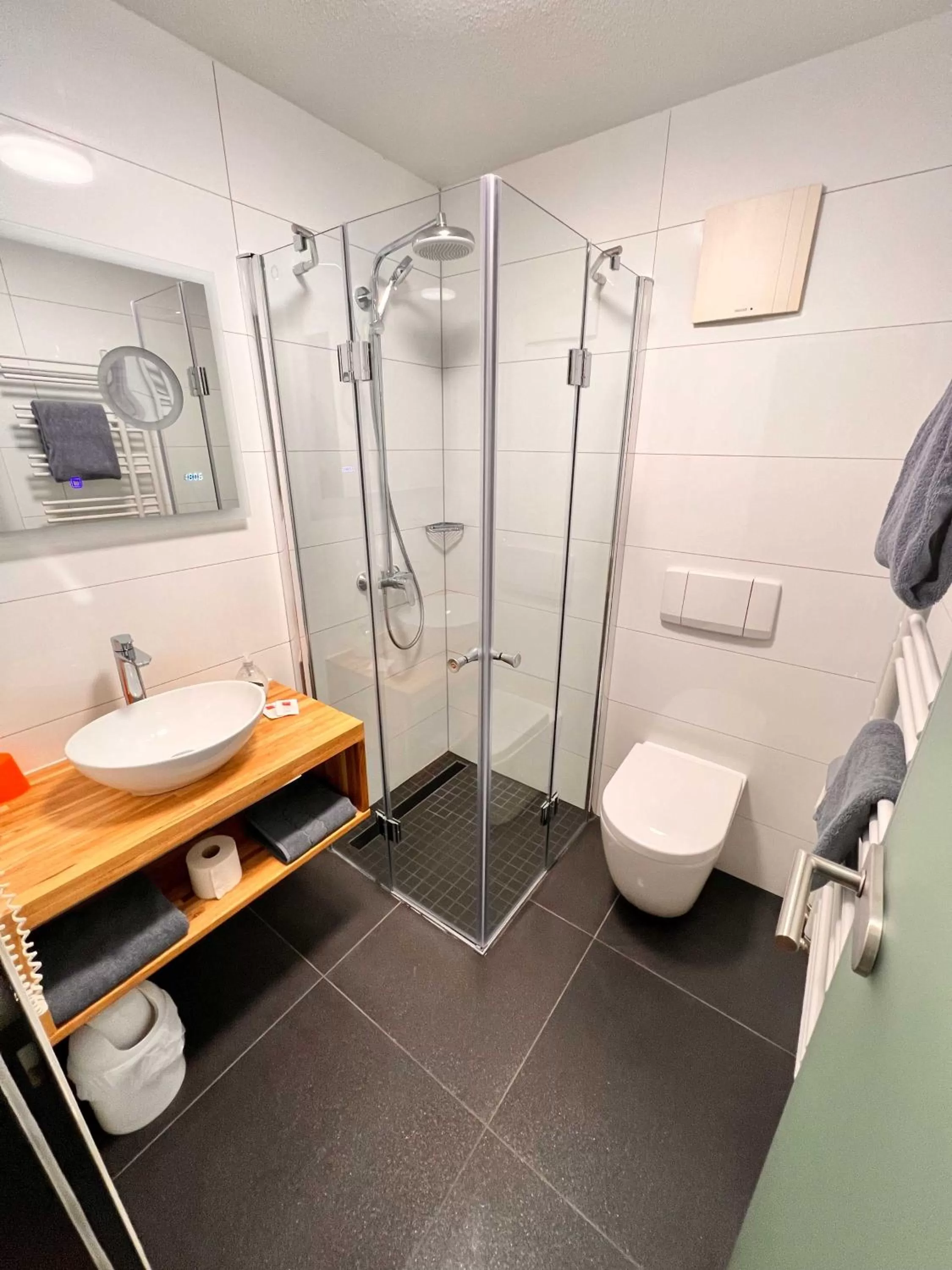 Shower in HIL - Hotel im Lus Schopfheim