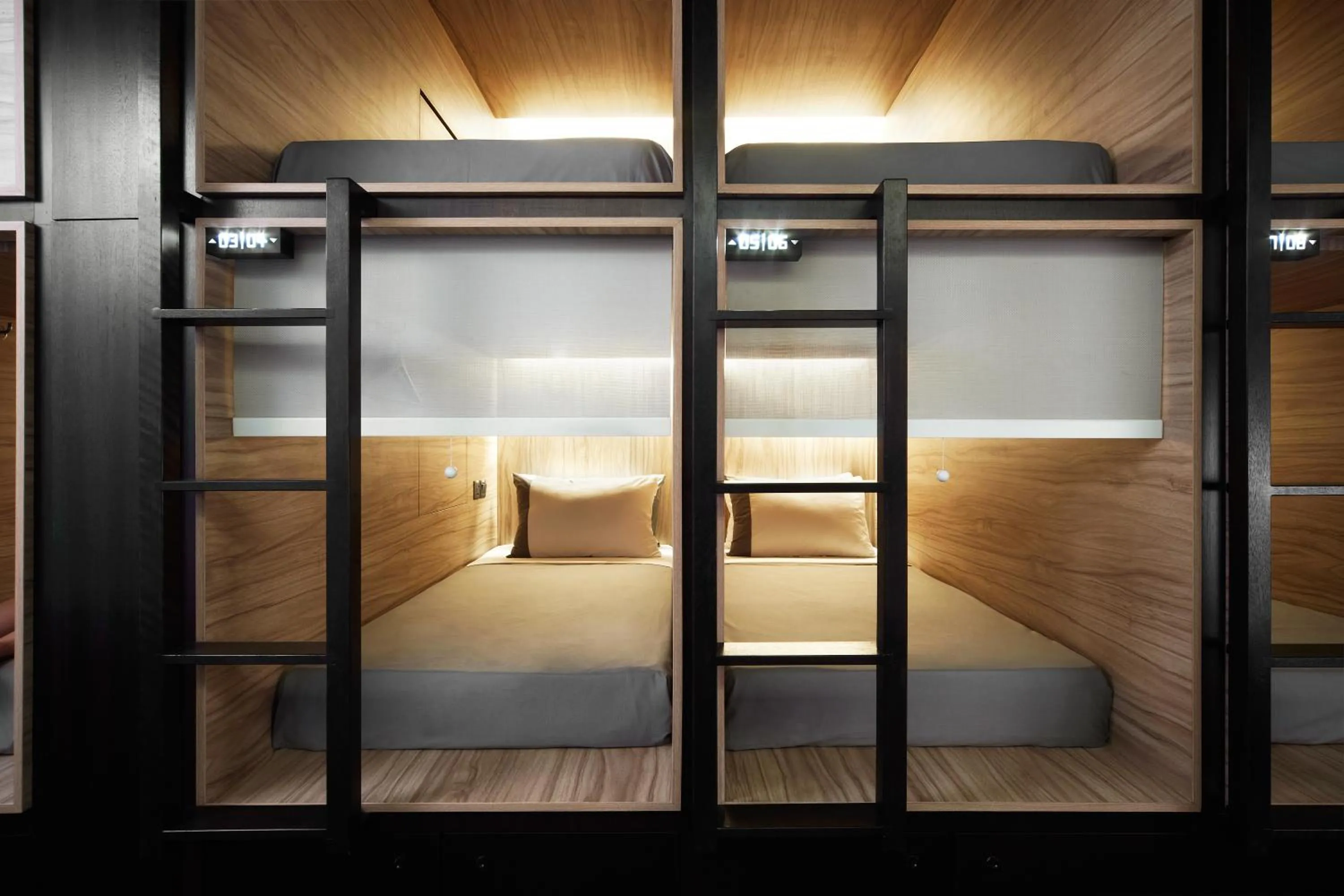 Bed in The Pod at Beach Road Boutique Capsule Hotel