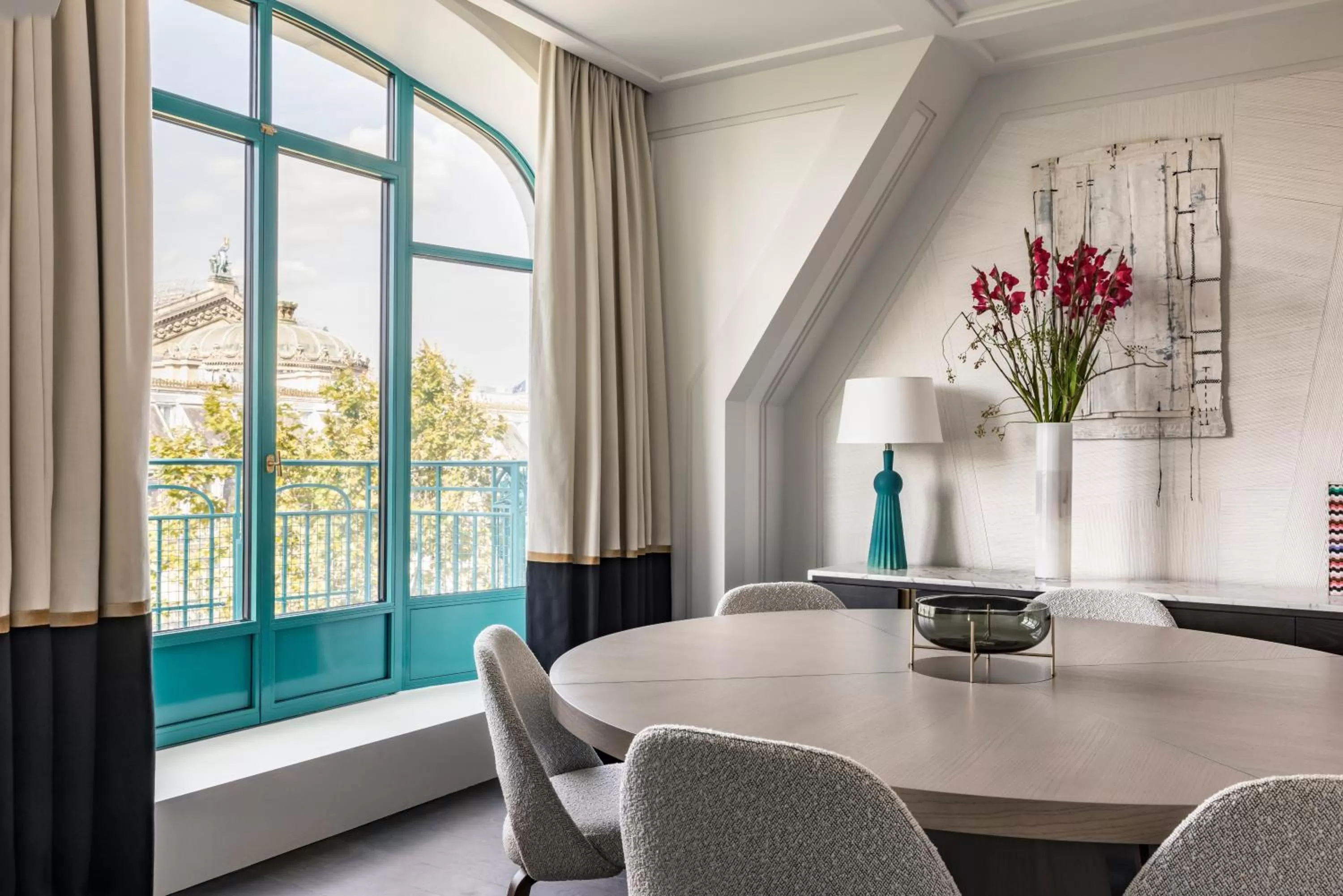 Photo of the whole room in Kimpton - St Honoré Paris by IHG