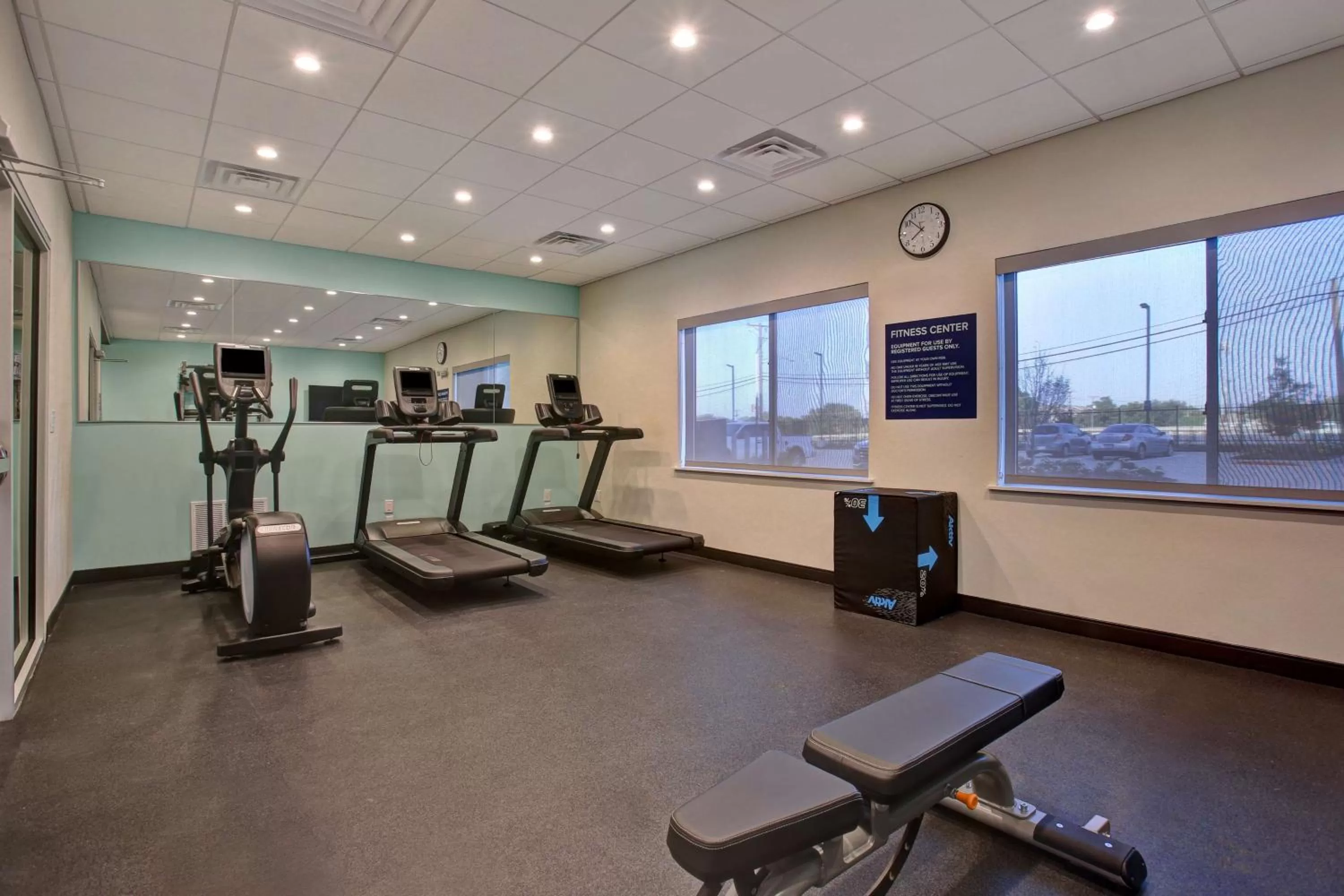 Fitness centre/facilities in Tru By Hilton Grand Prairie