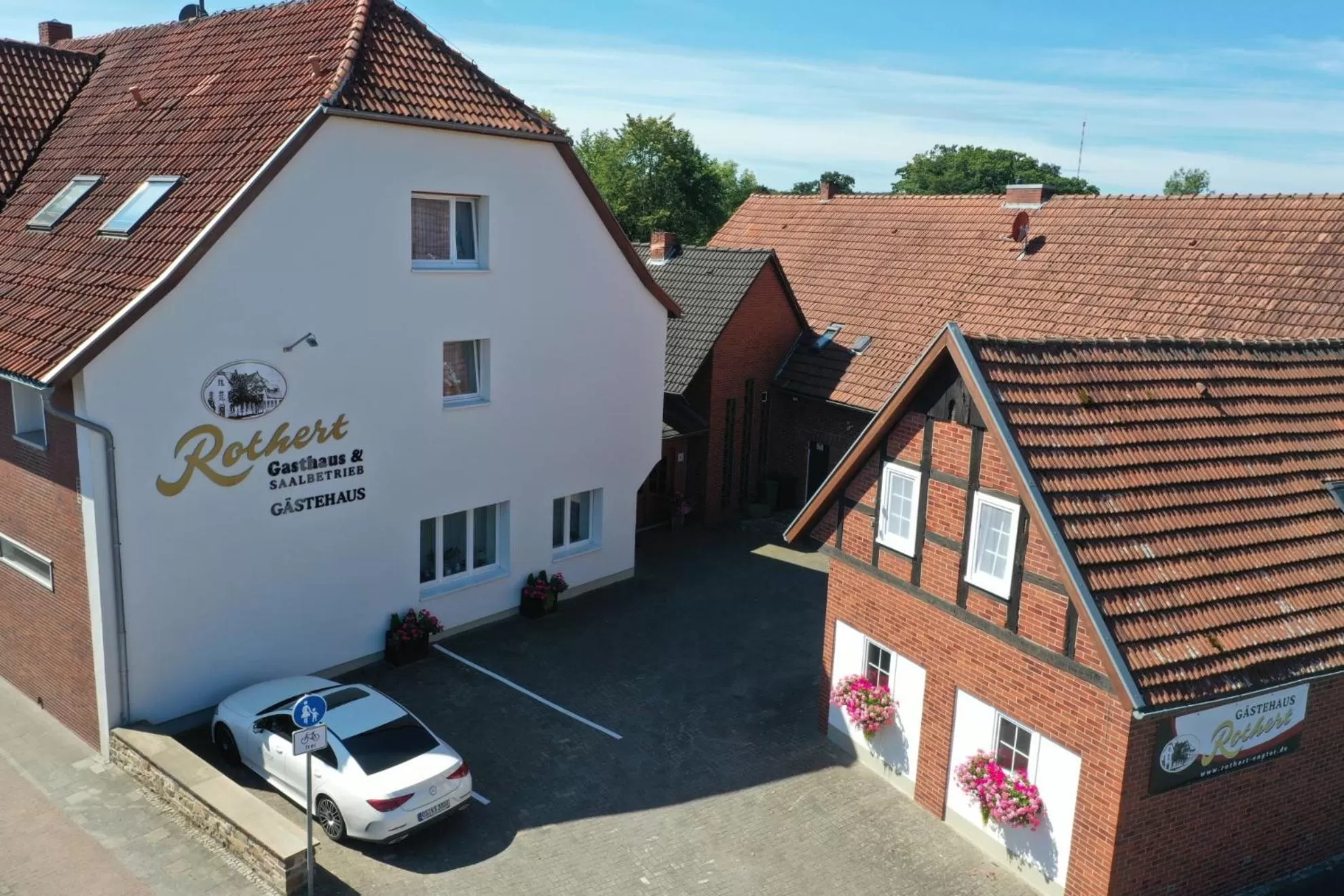 Facade/entrance in Gästehaus Rothert