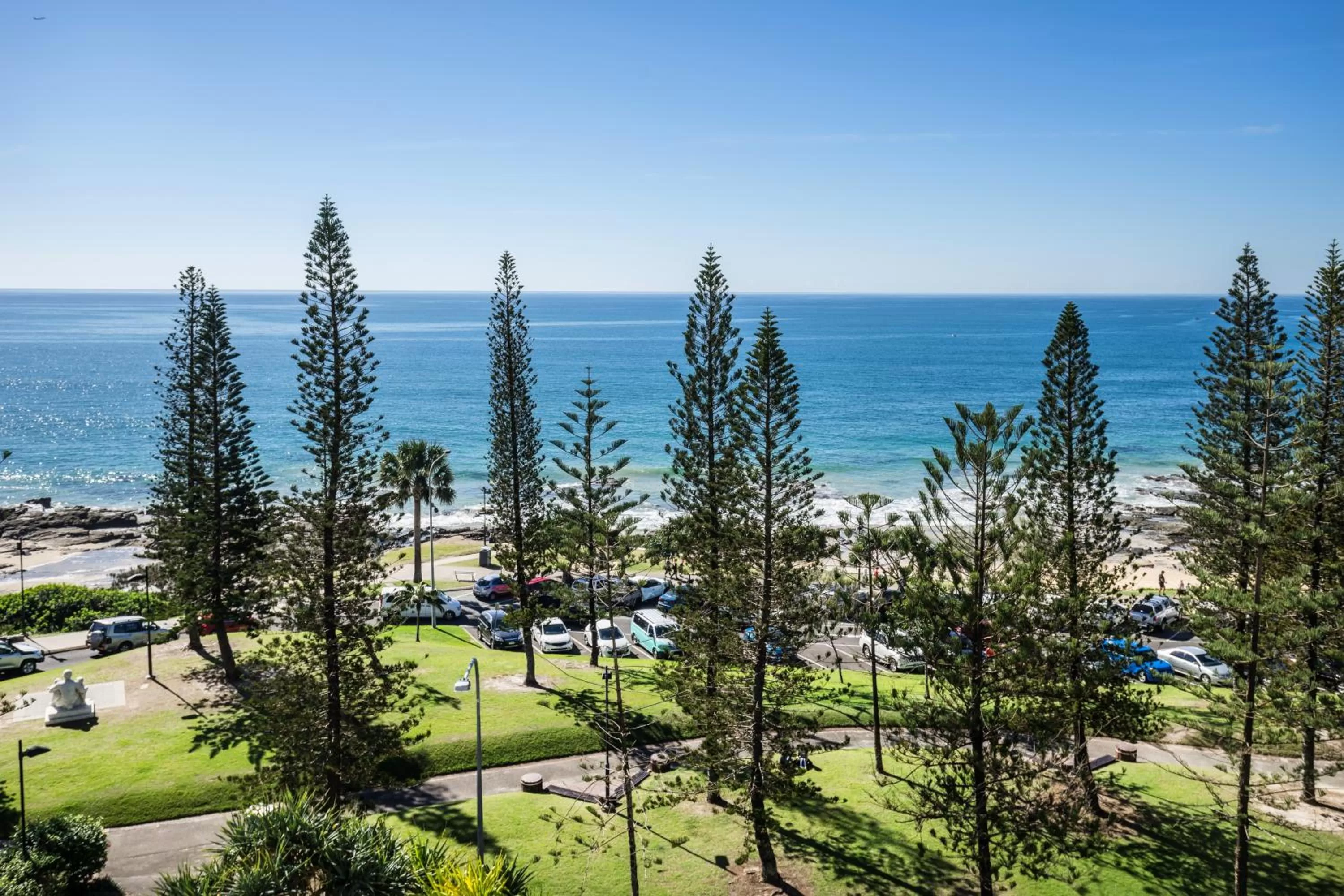 Three-Bedroom Apartment - Beach Front in Pacific Beach Resort