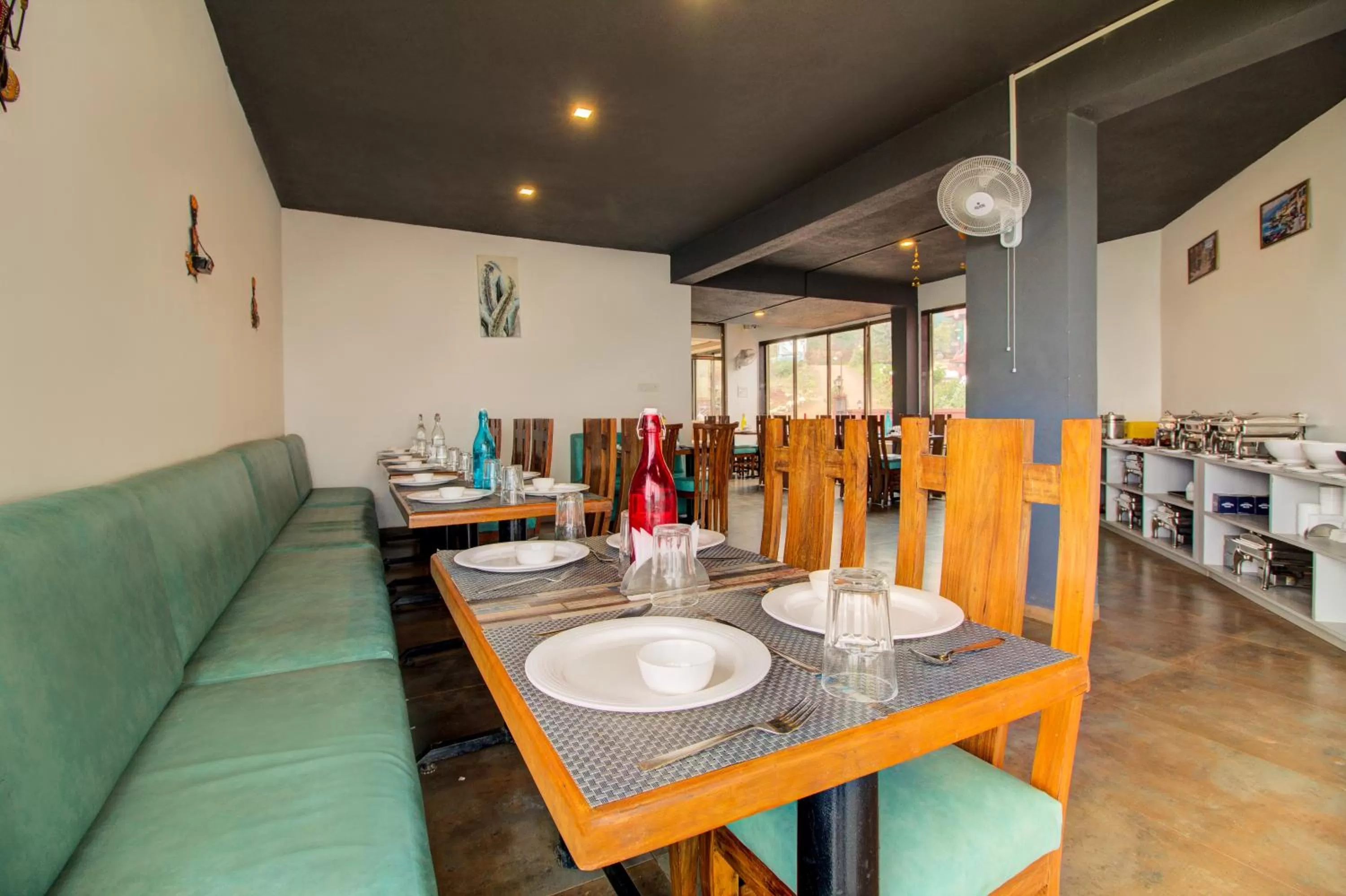 Restaurant/places to eat in Mountain Breeze Resort, Mahabaleshwar