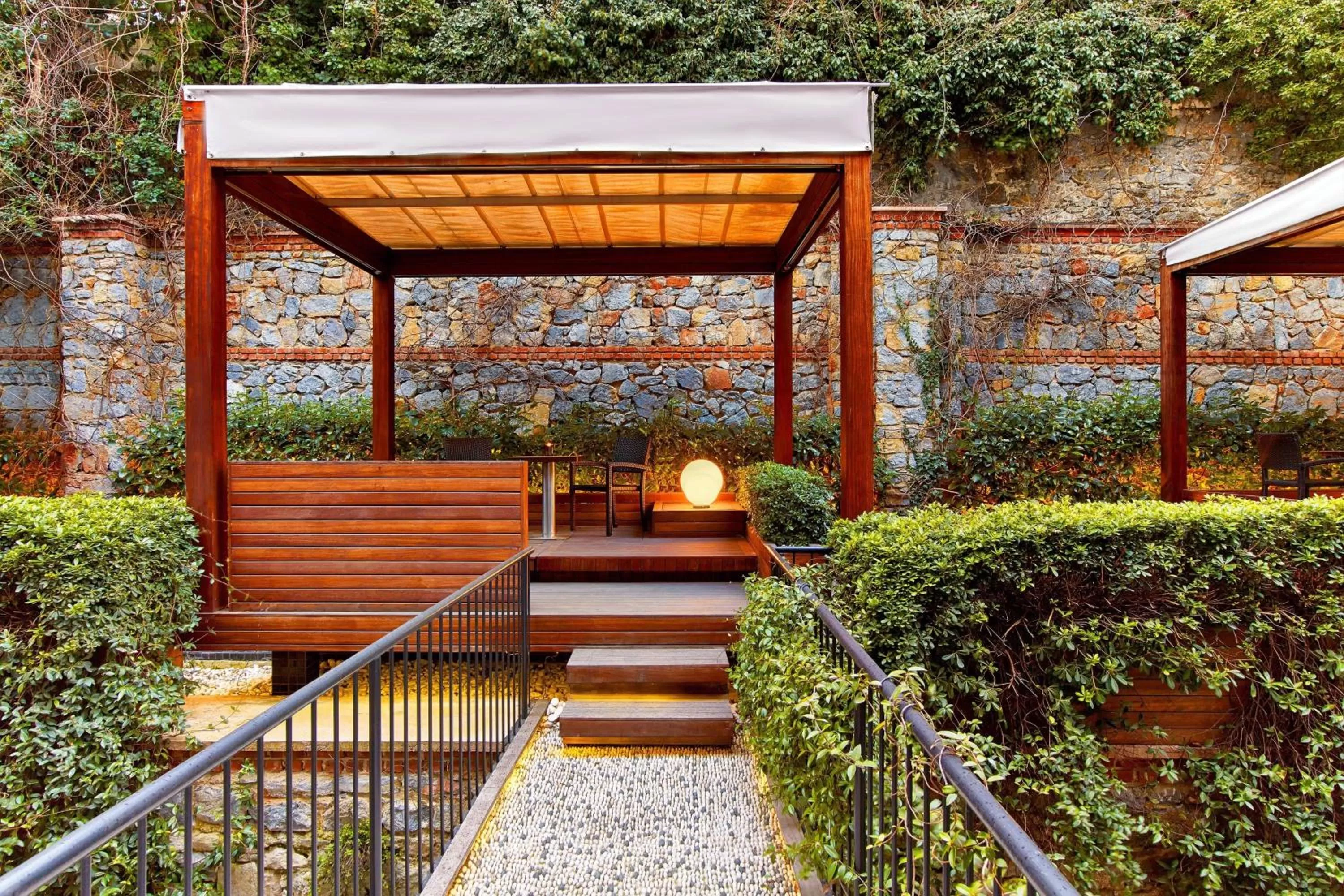 Photo of the whole room in W Istanbul