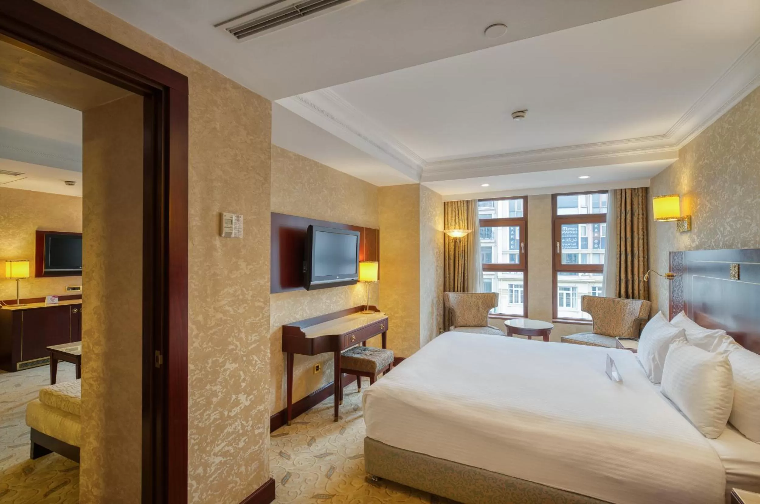Bedroom, Bed in Crowne Plaza Istanbul - Old City by IHG
