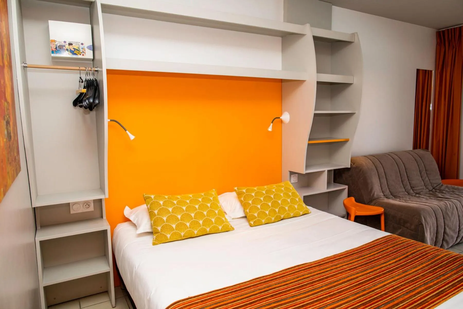 Bed in Hôtel de Ré, "The Originals Résidence"