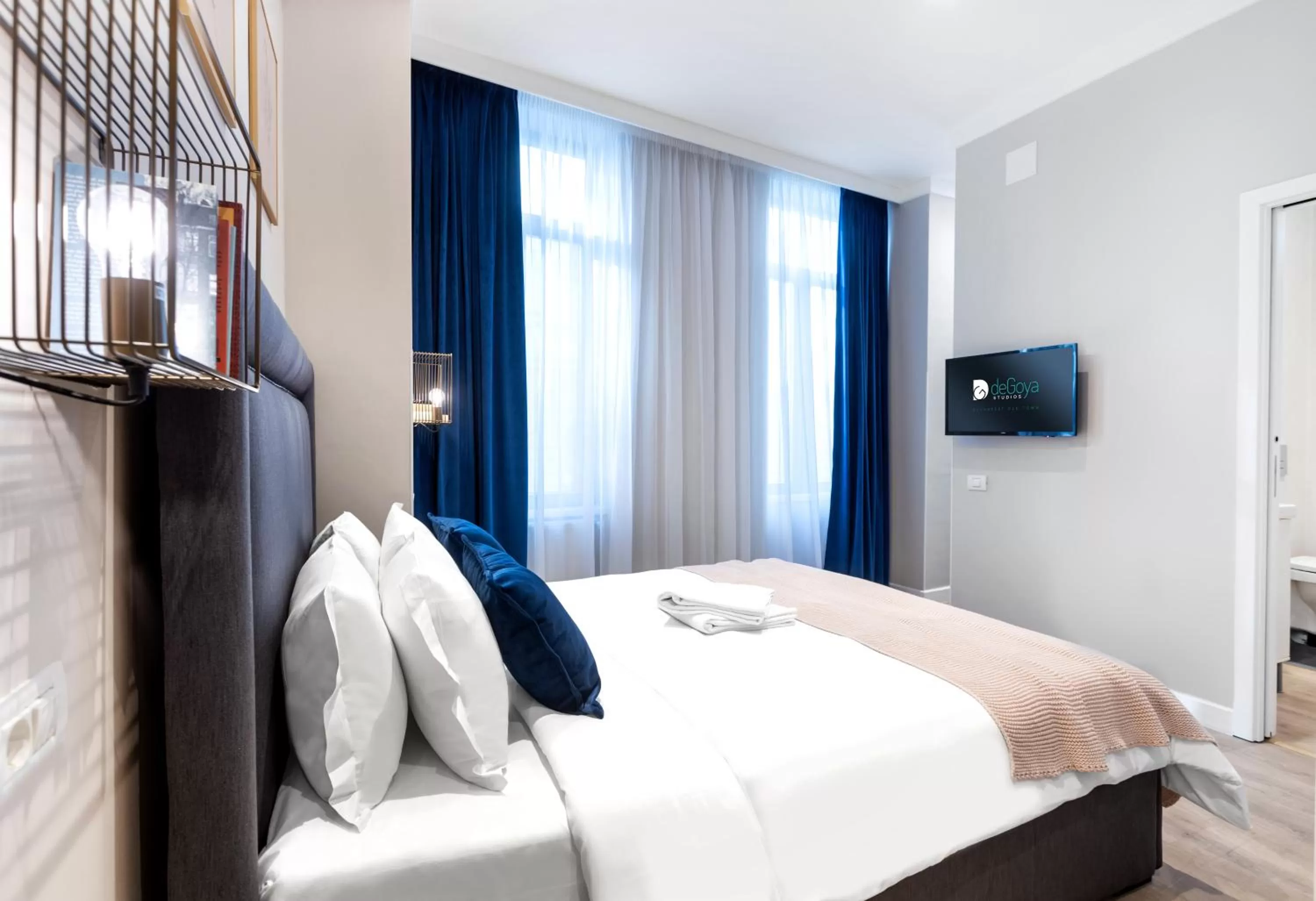 Bedroom, Bed in DeGoya Studios Bucharest Old Town