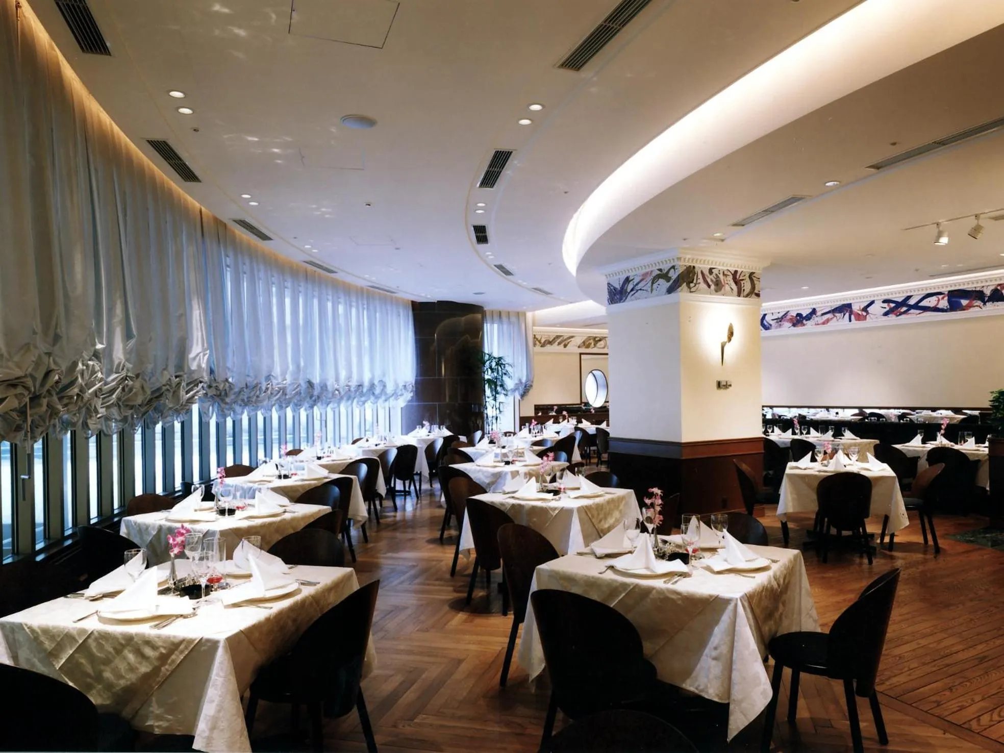 Restaurant/places to eat in Hotel Sapporo Garden Palace