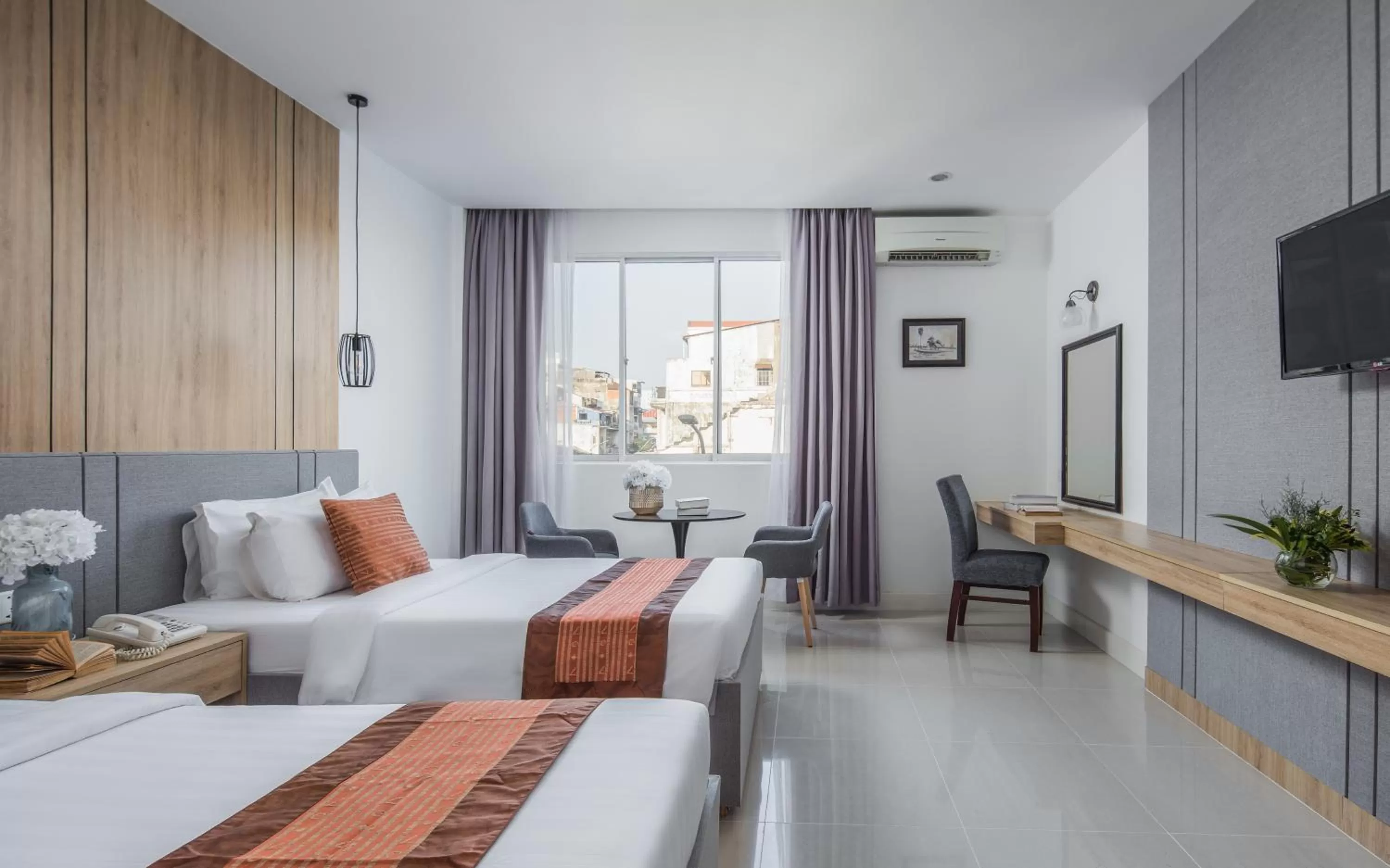 Photo of the whole room, Bed in Altos Hotel