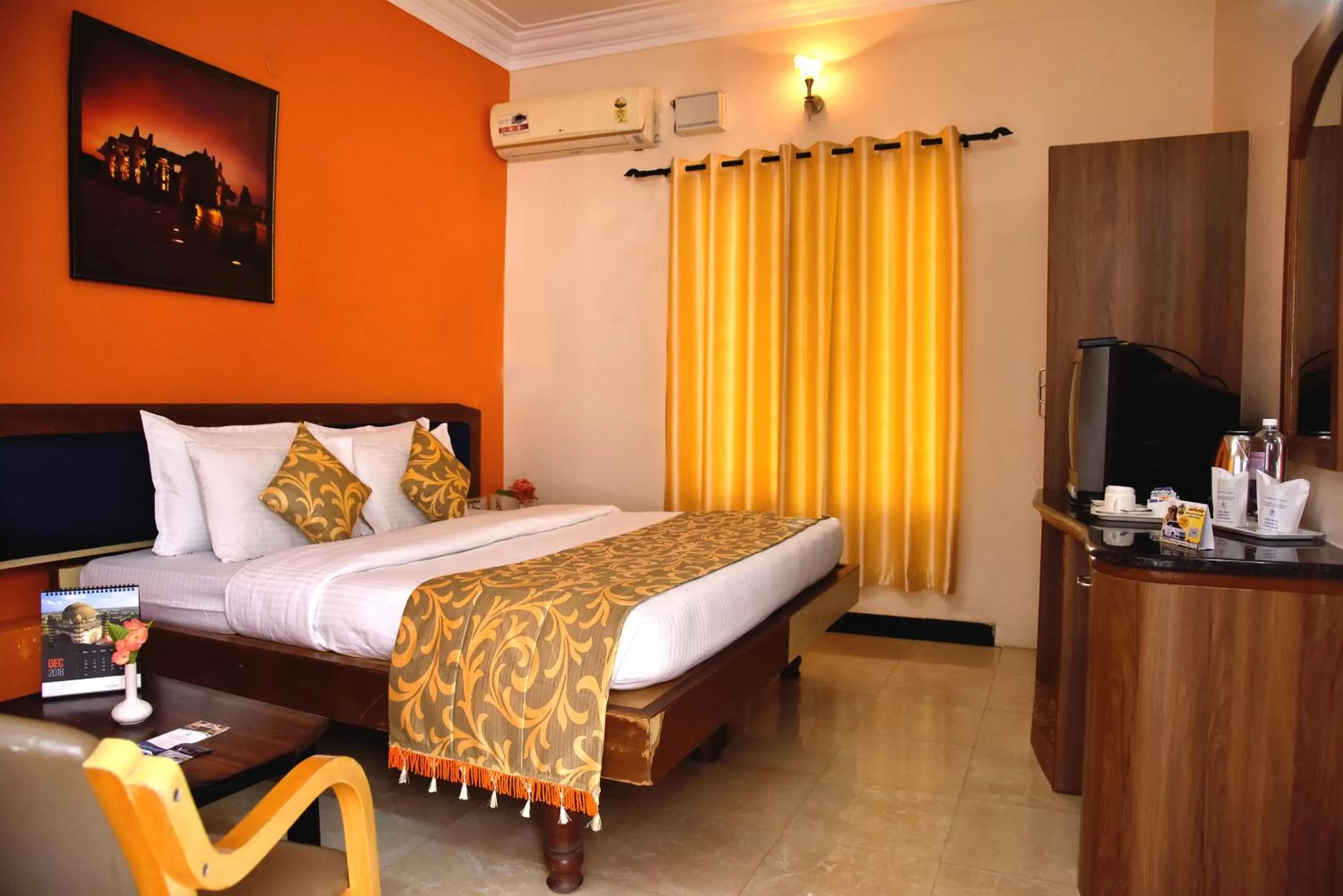 Bed in KSTDC Hotel Mayura Bhuvaneshwari Kamalapur