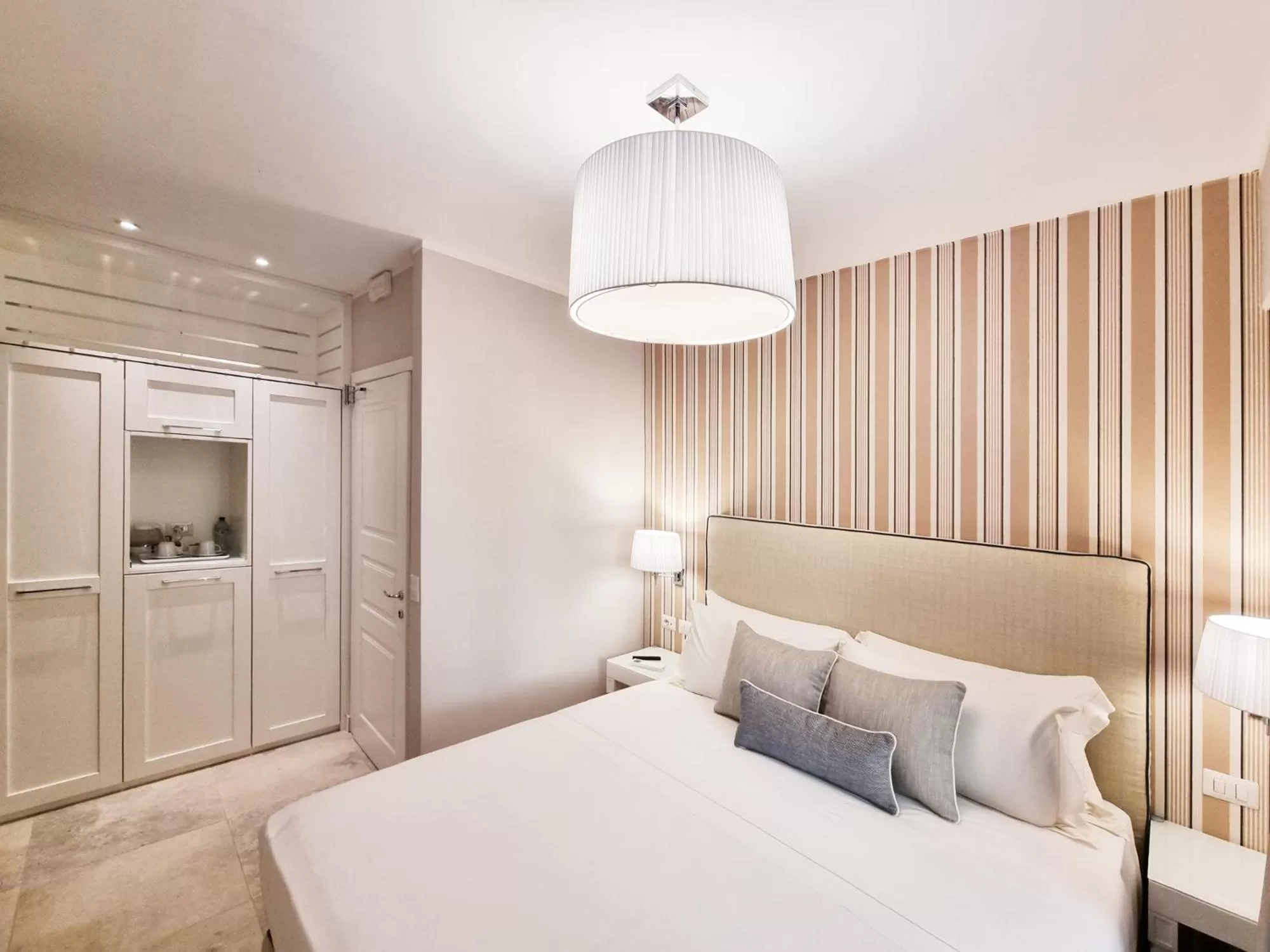 Photo of the whole room, Bed in Hotel Plaza