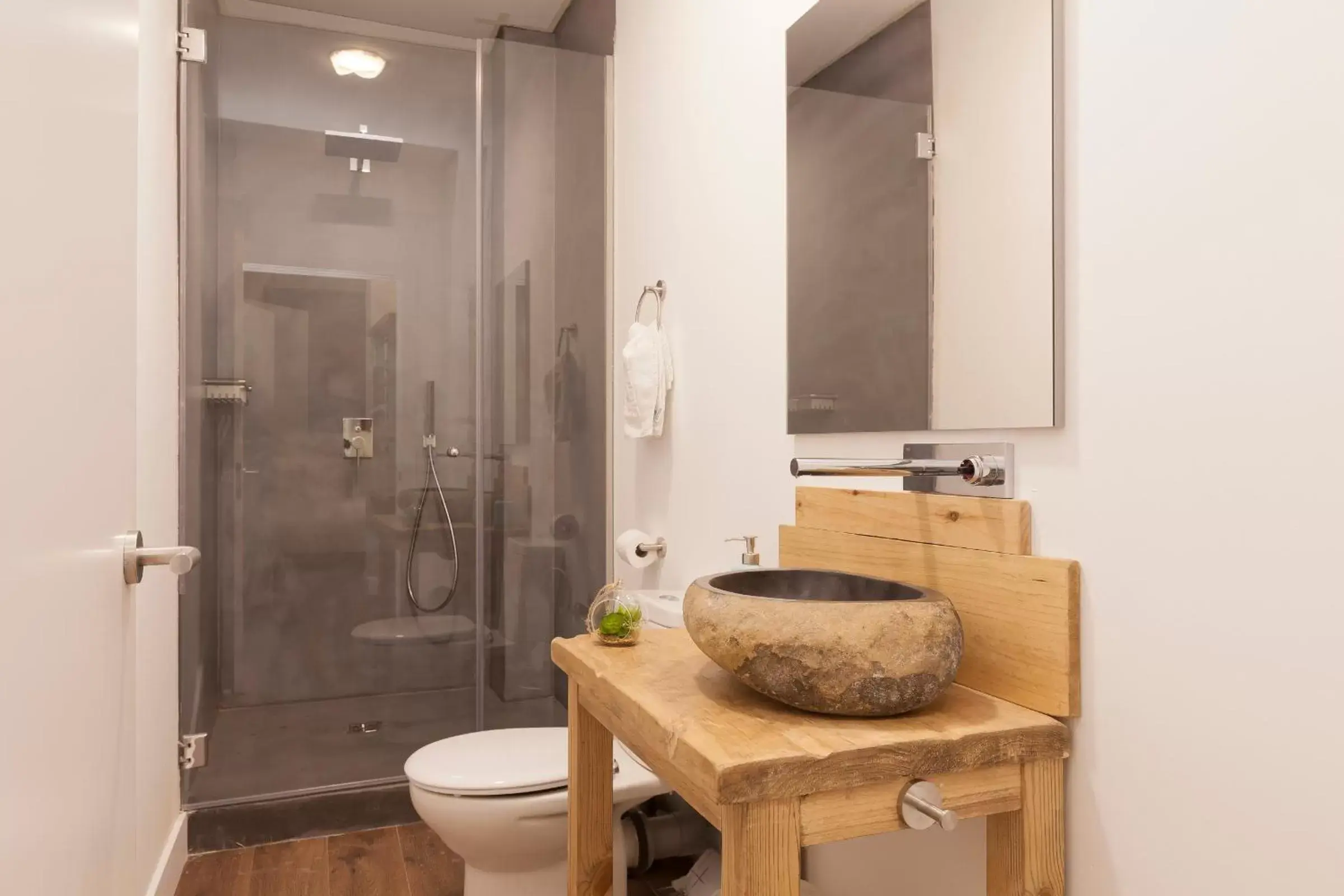 Quadruple Room - single occupancy in Hotel Radha Quadruple Room - single occupancy in Hotel Radha