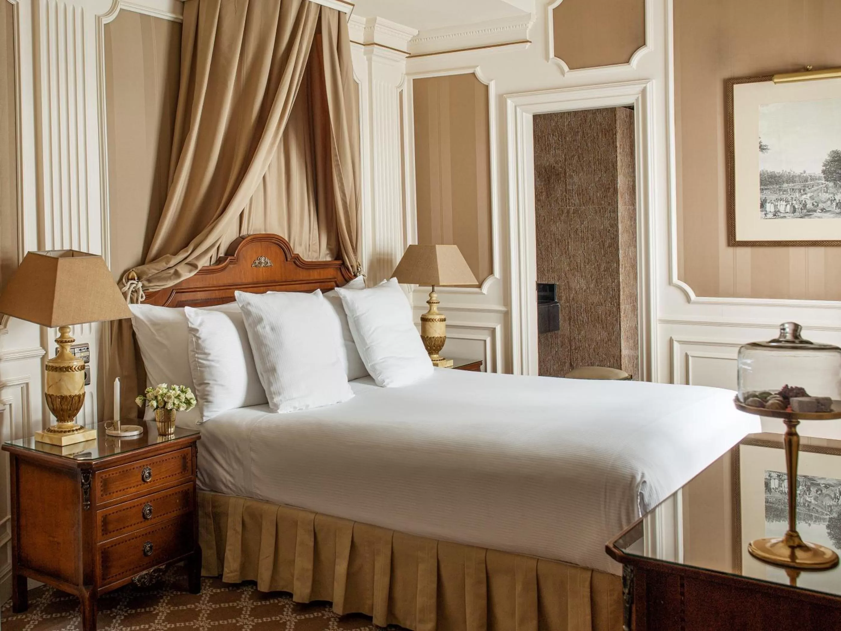 Bed in Hotel Fenix Gran Meliá - The Leading Hotels of the World