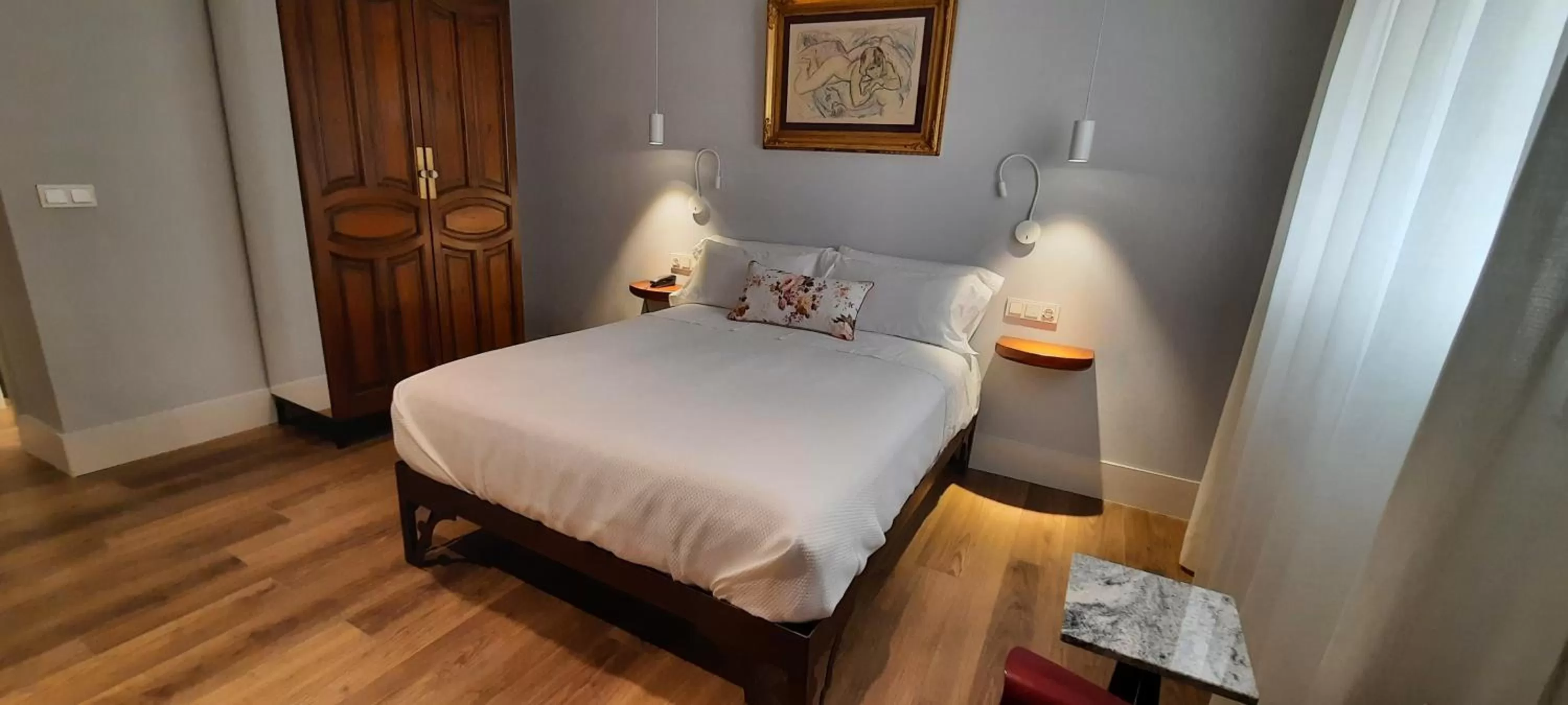 Bedroom, Bed in Hotel Oleum - Parking Gratuito bajo disponibilidad y reserva previa