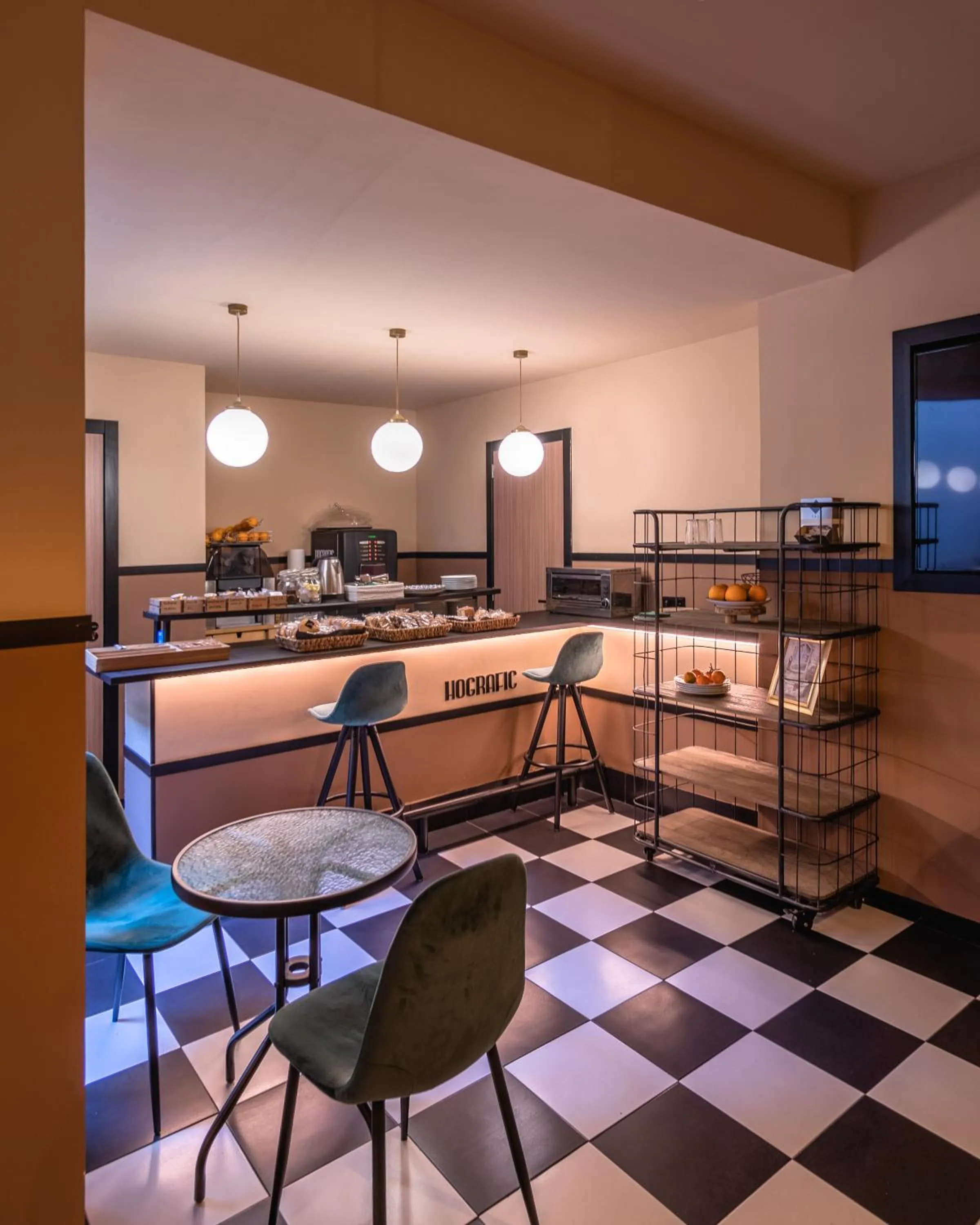 Dining area in Hografic Hotel