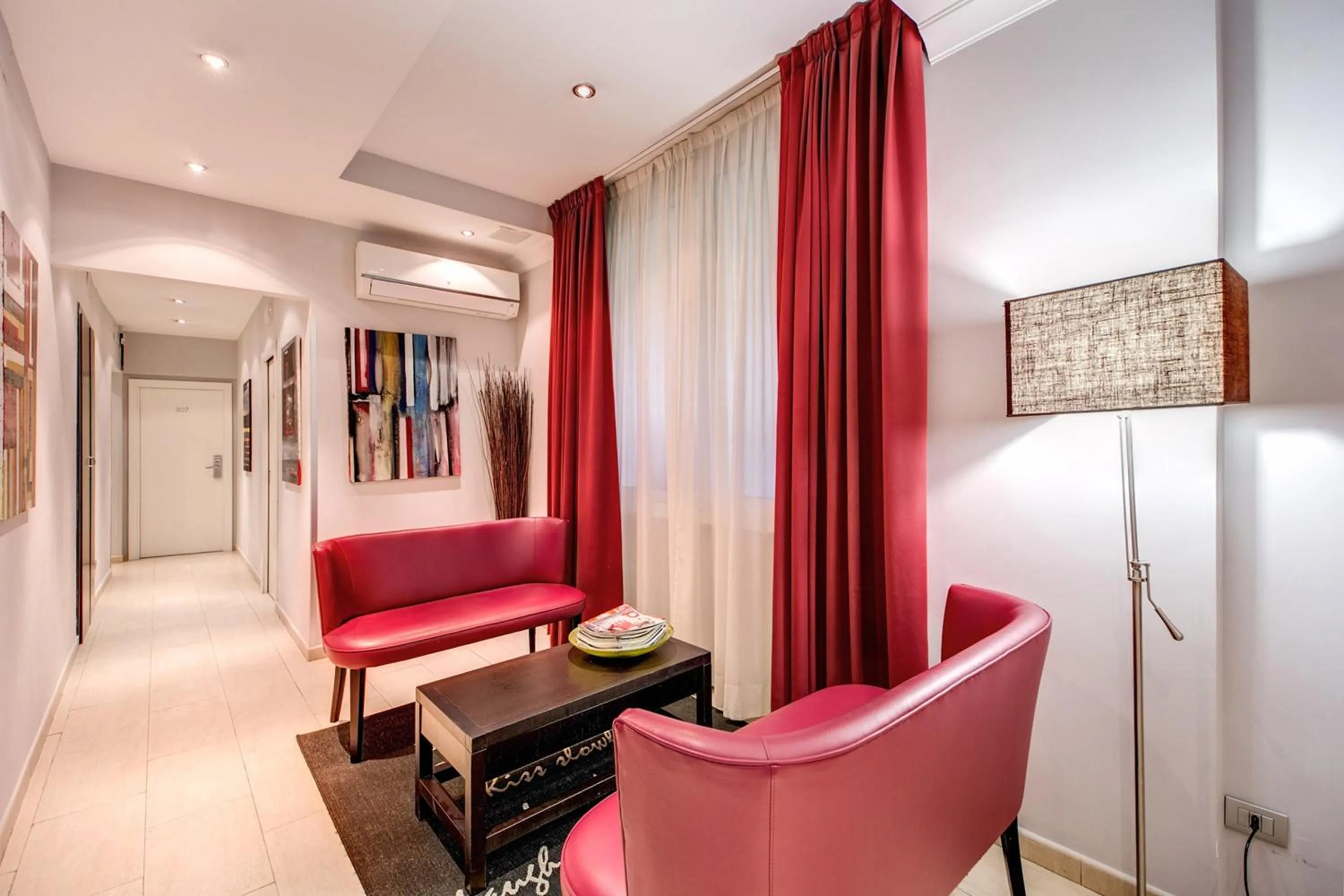 Lobby or reception in Target Inn Rooms