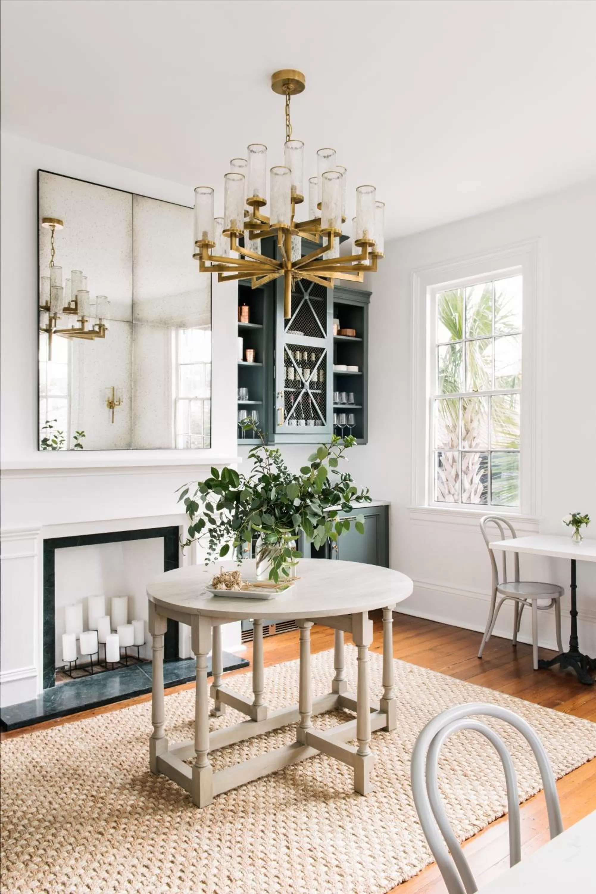 Food and drinks in 86 Cannon Charleston - Adults Only