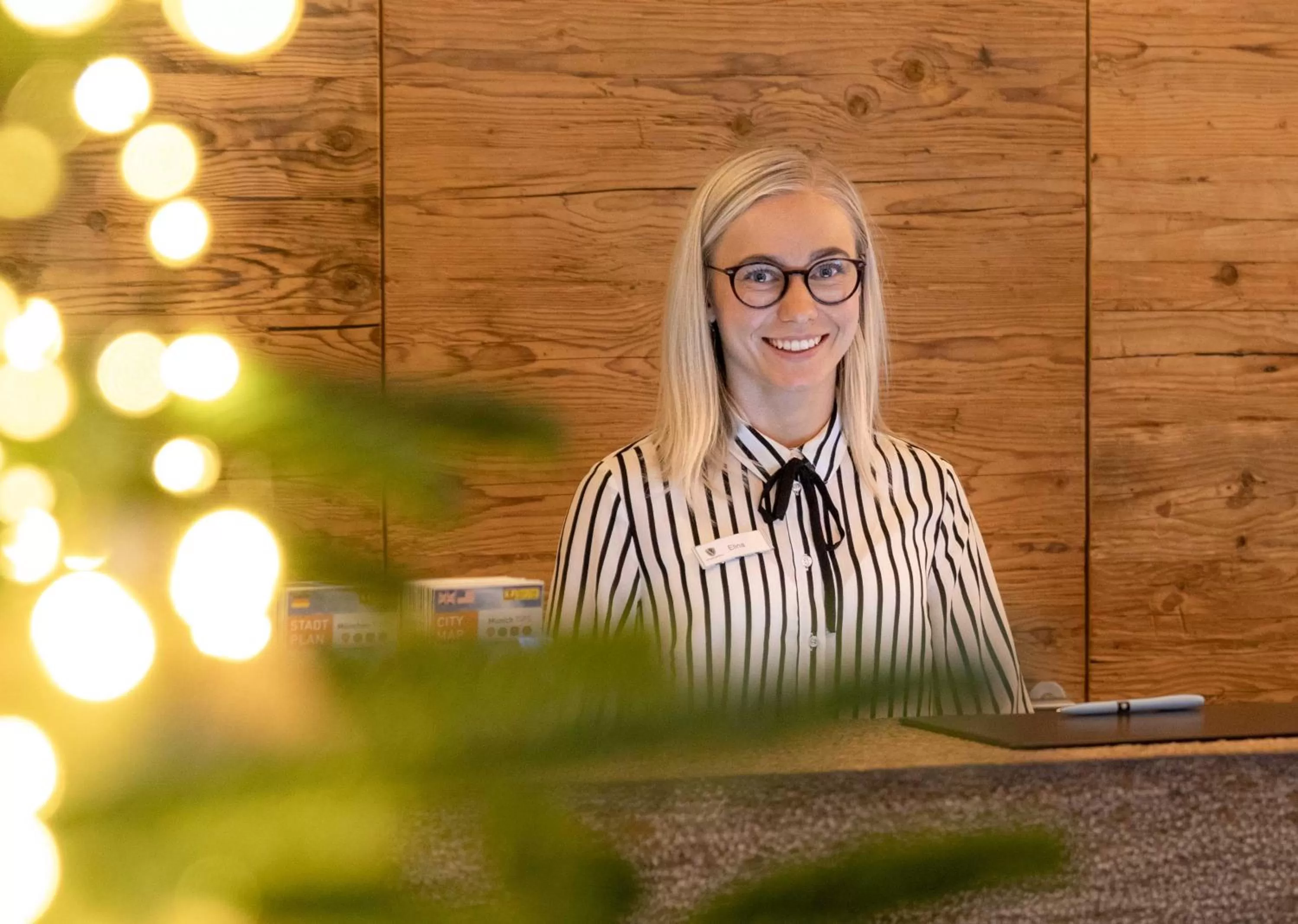 People in Bayer 89 Vi Vadi Hotel