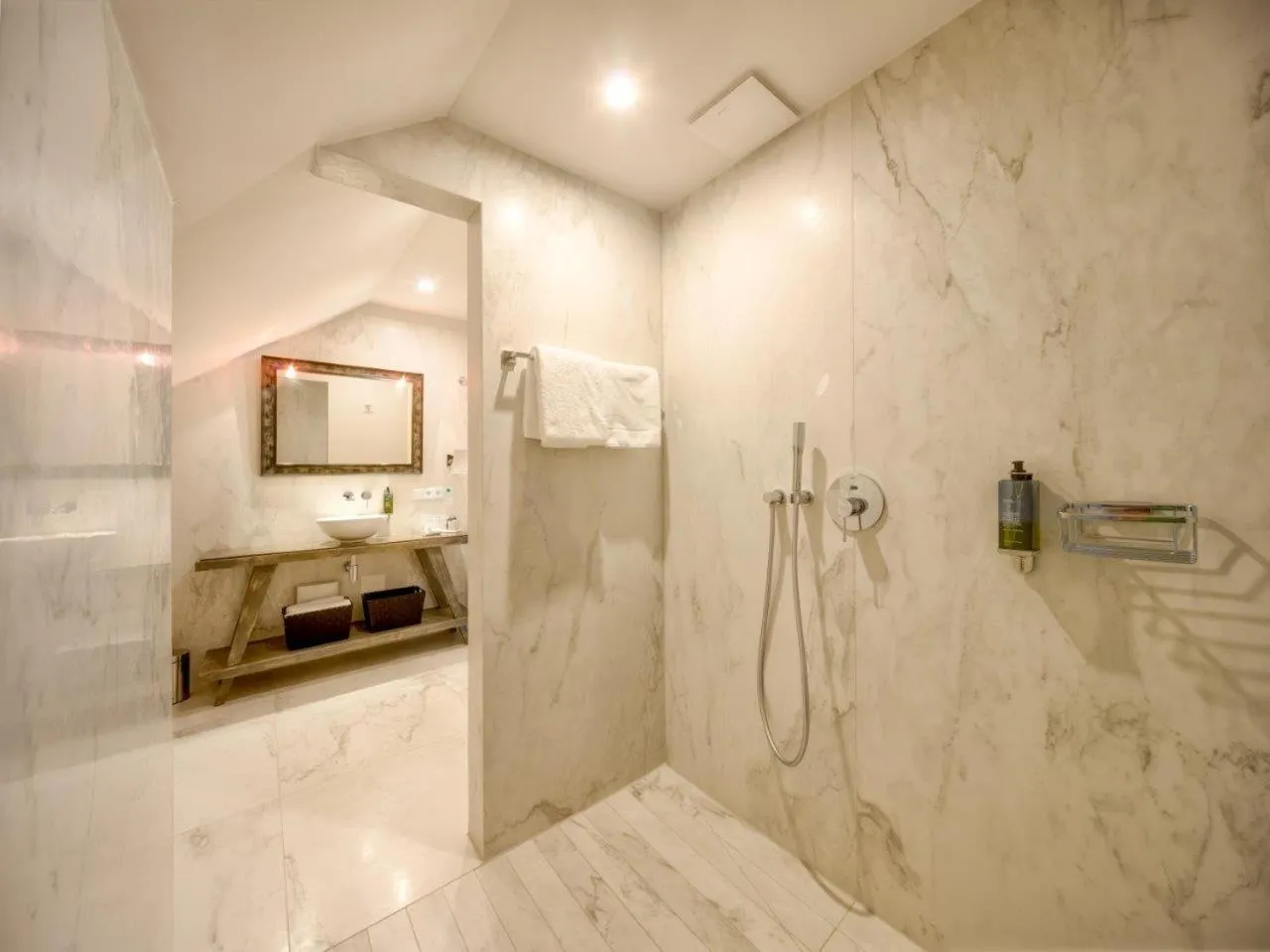 Bathroom in Hotel Hafen Flensburg