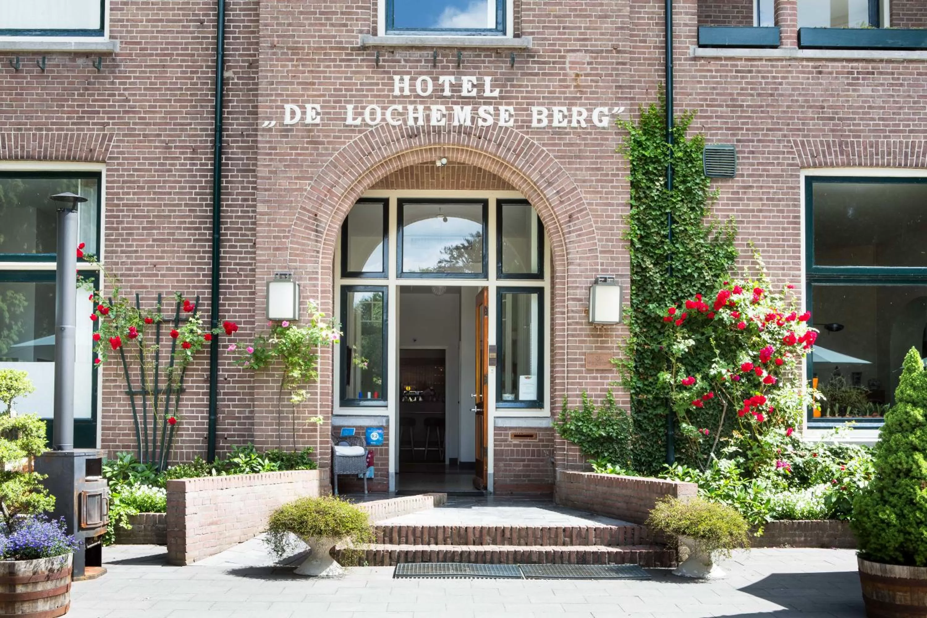 Facade/entrance in de Lochemse Berg