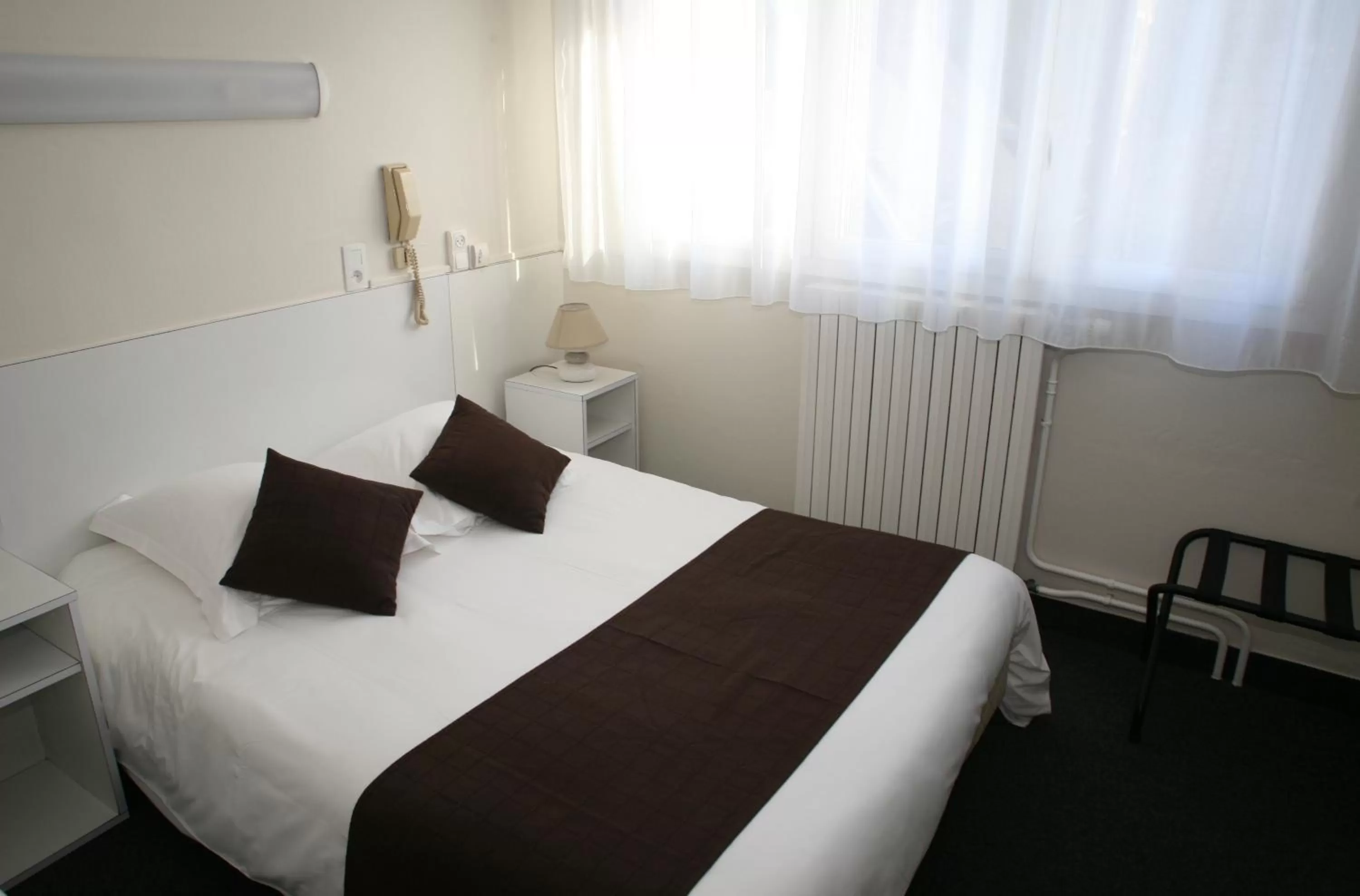 Bed in Hotel du Louvre