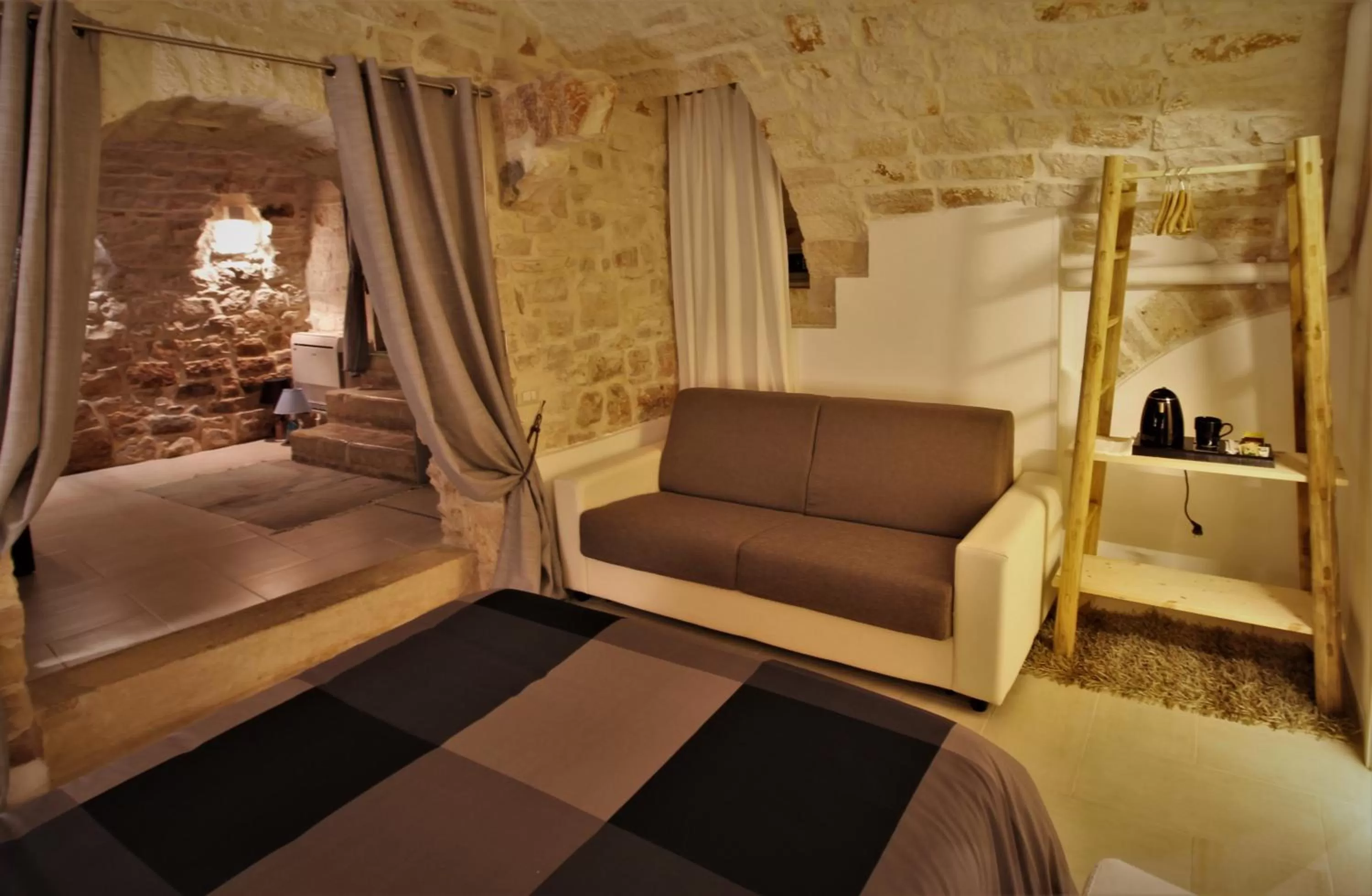 View (from property/room), Bed in Albergo Diffuso Dimora Rossi B&B