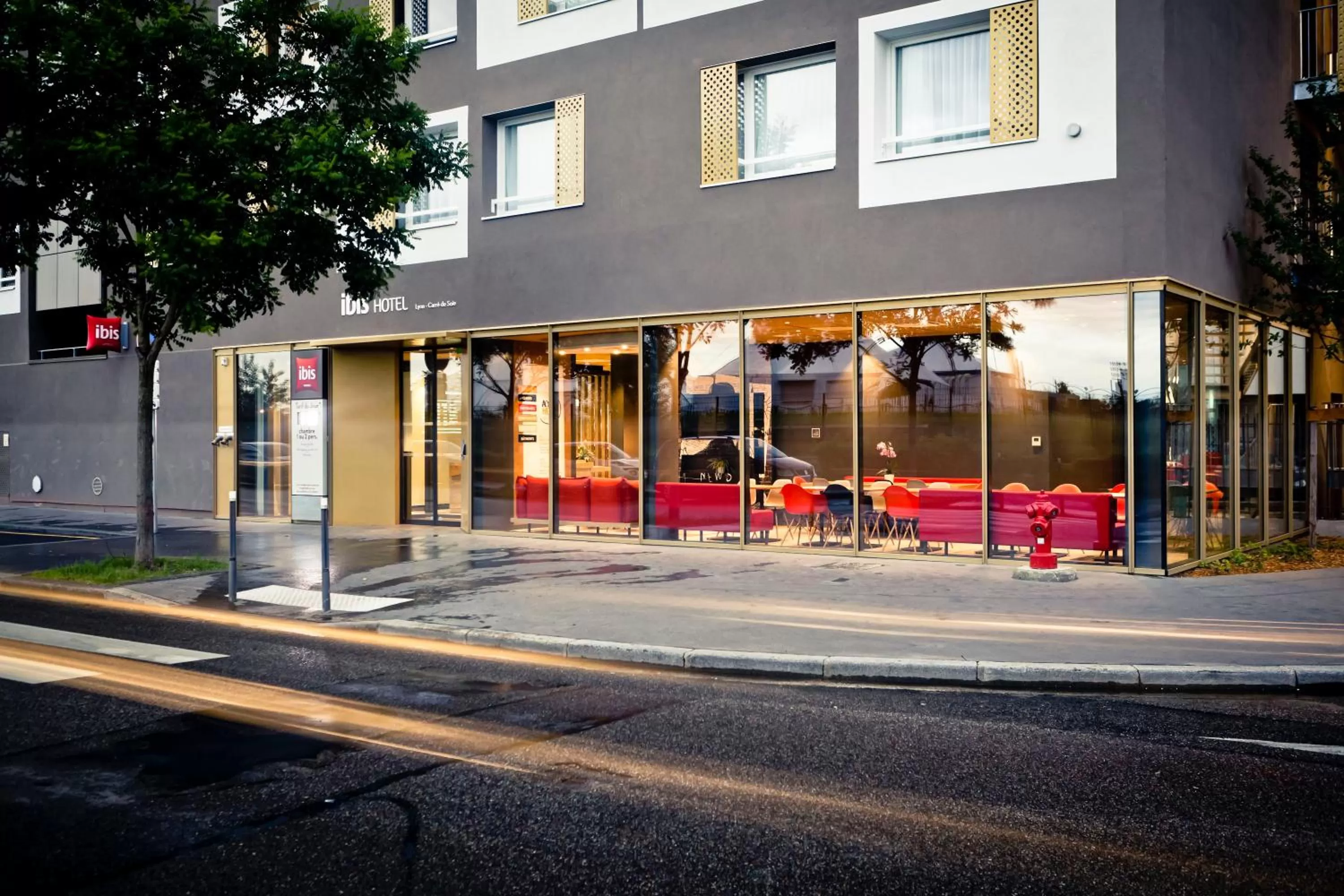 Property building in ibis Lyon Carre De Soie