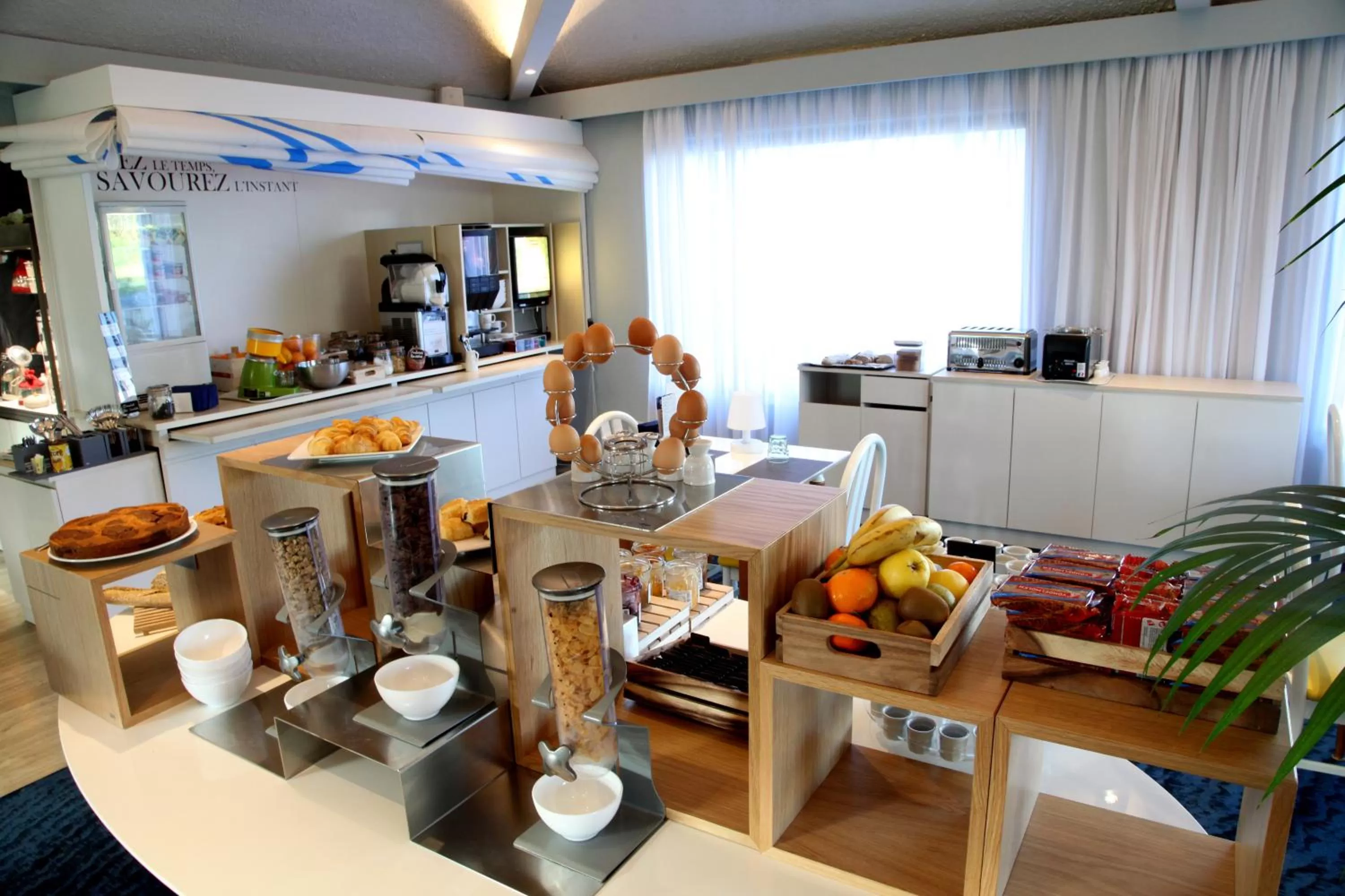 Buffet breakfast in Kyriad Lannion-Perros-Guirec