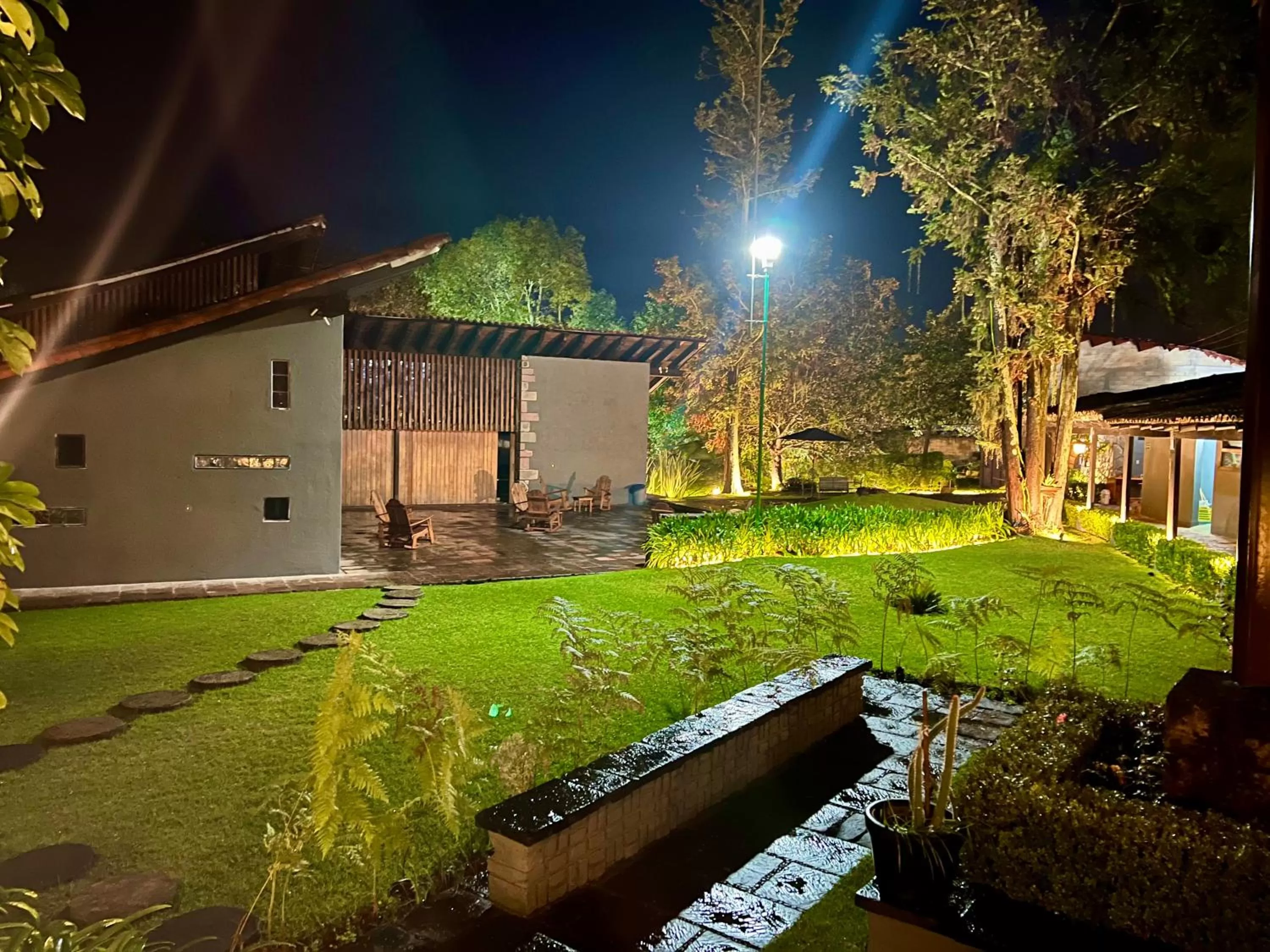 Property Building in San José Del Valle