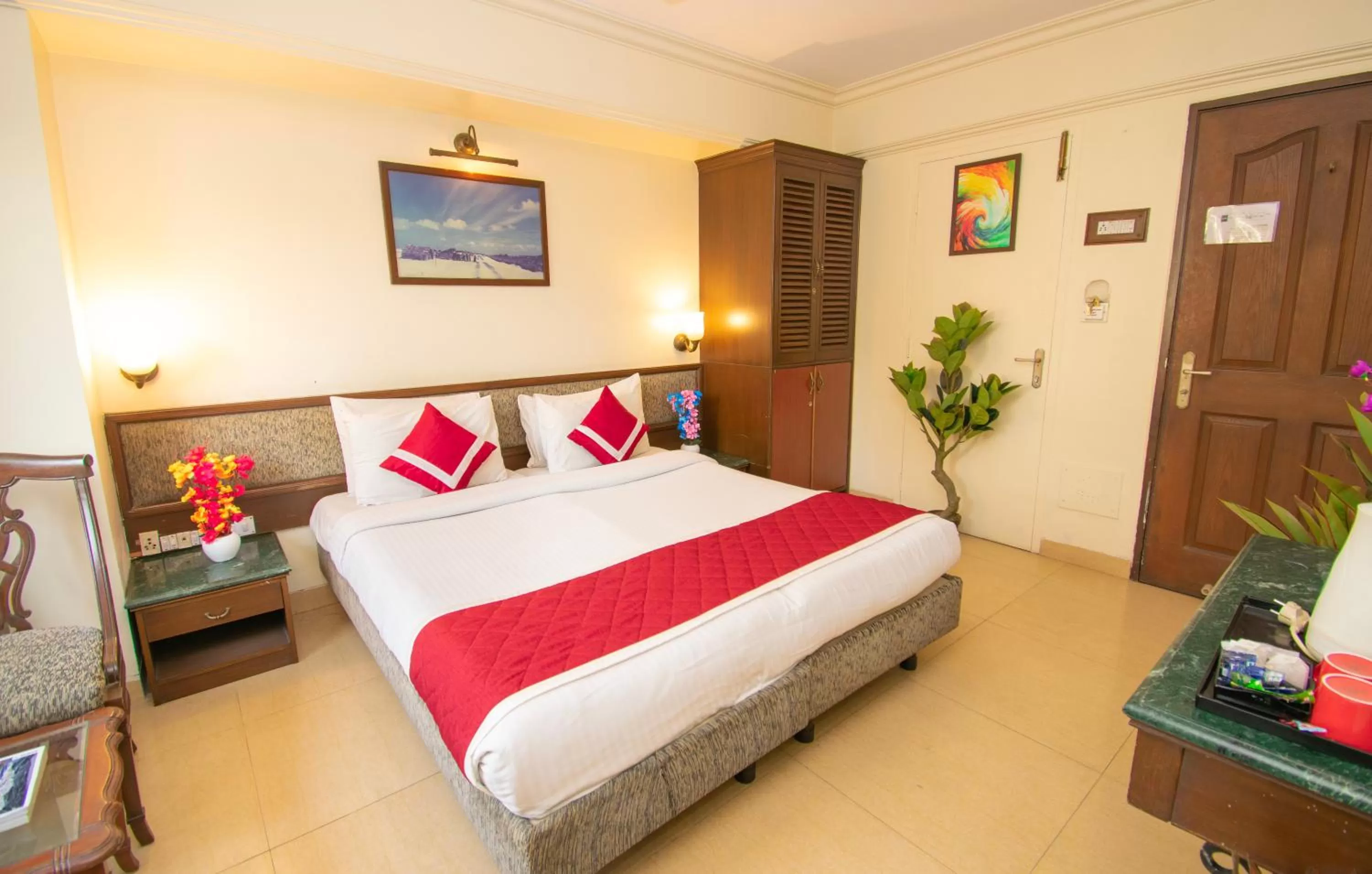 Photo of the whole room, Bed in Octave Bund Garden