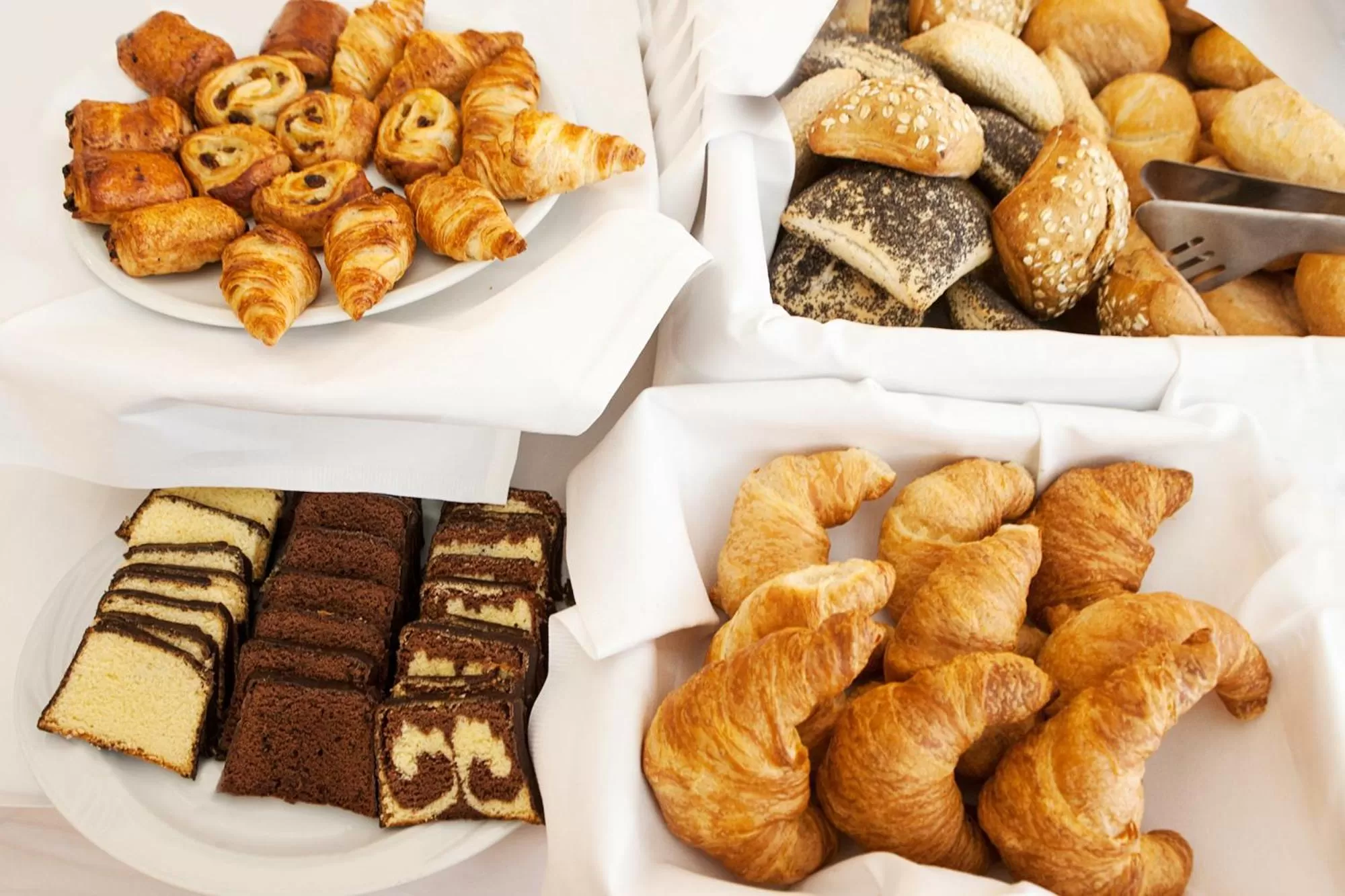 Food and drinks in Ramada by Wyndham Frankfurt Central Station