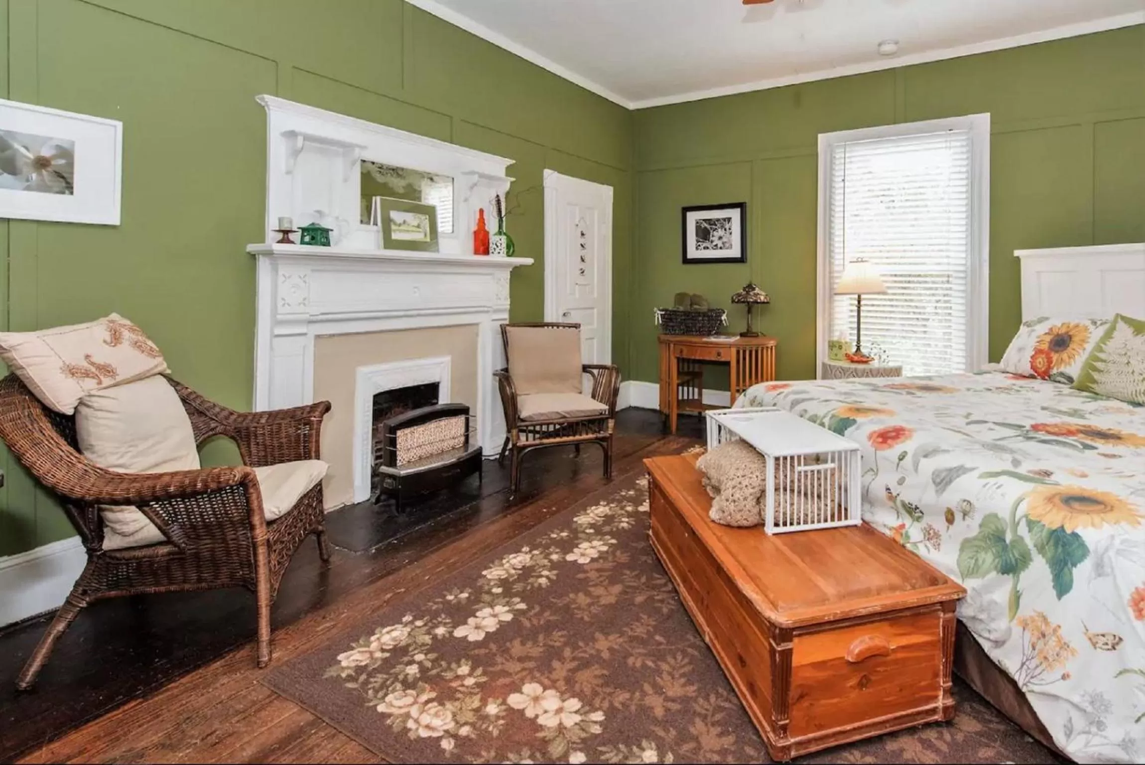 Decorative detail in Magnolia House & Gardens B&B