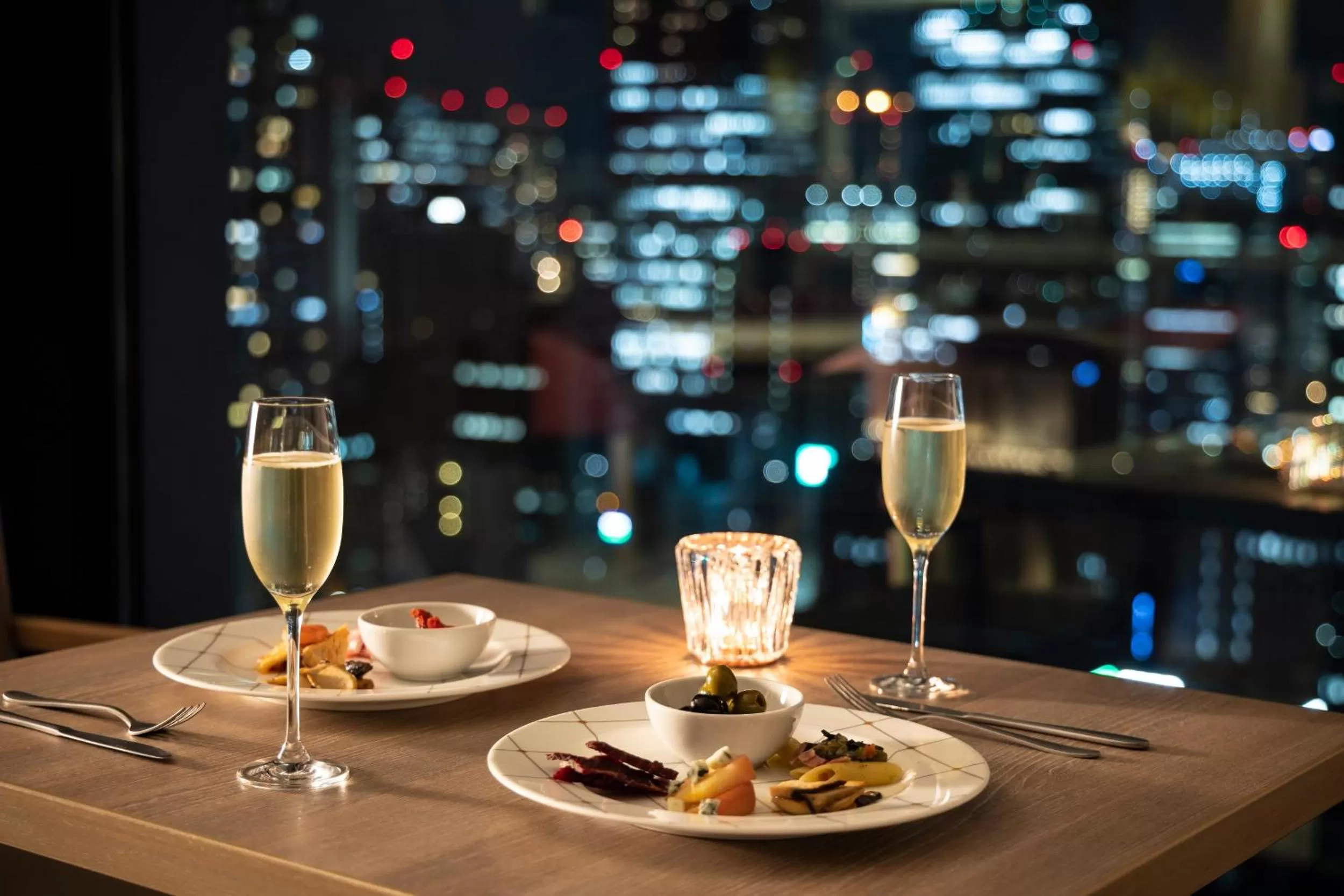 Lounge or bar in The Royal Park Hotel Iconic Osaka Midosuji