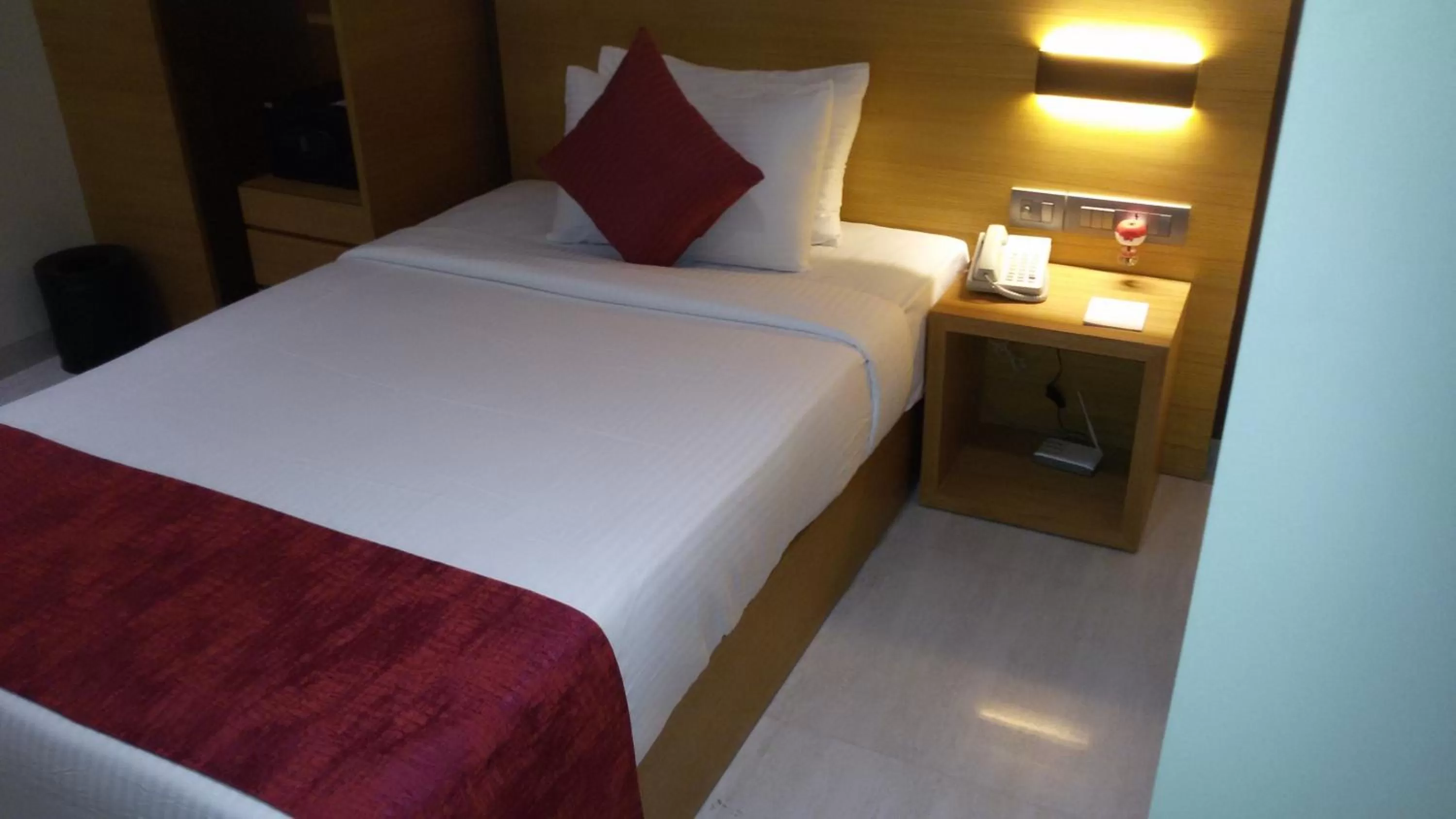 Bed in Hotel Suba Elite Vadodara