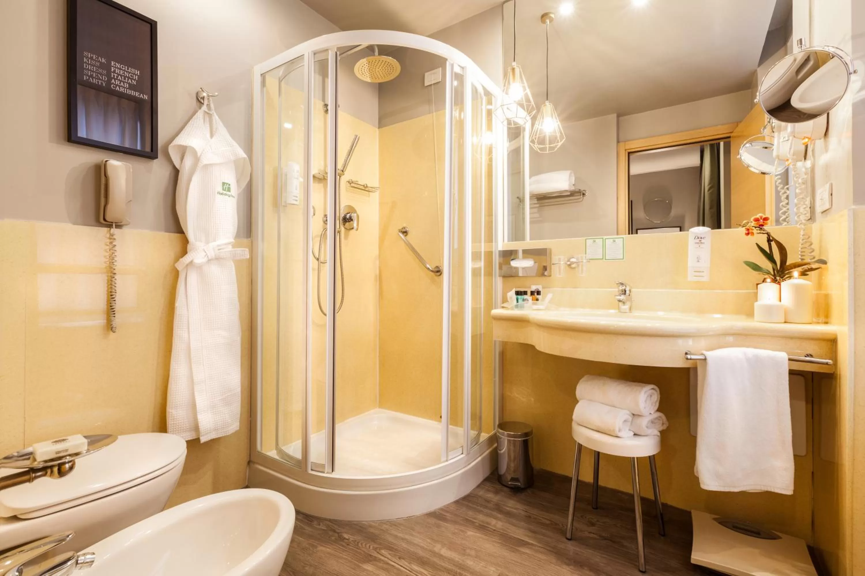 Bathroom in Holiday Inn Milan Garibaldi Station by IHG