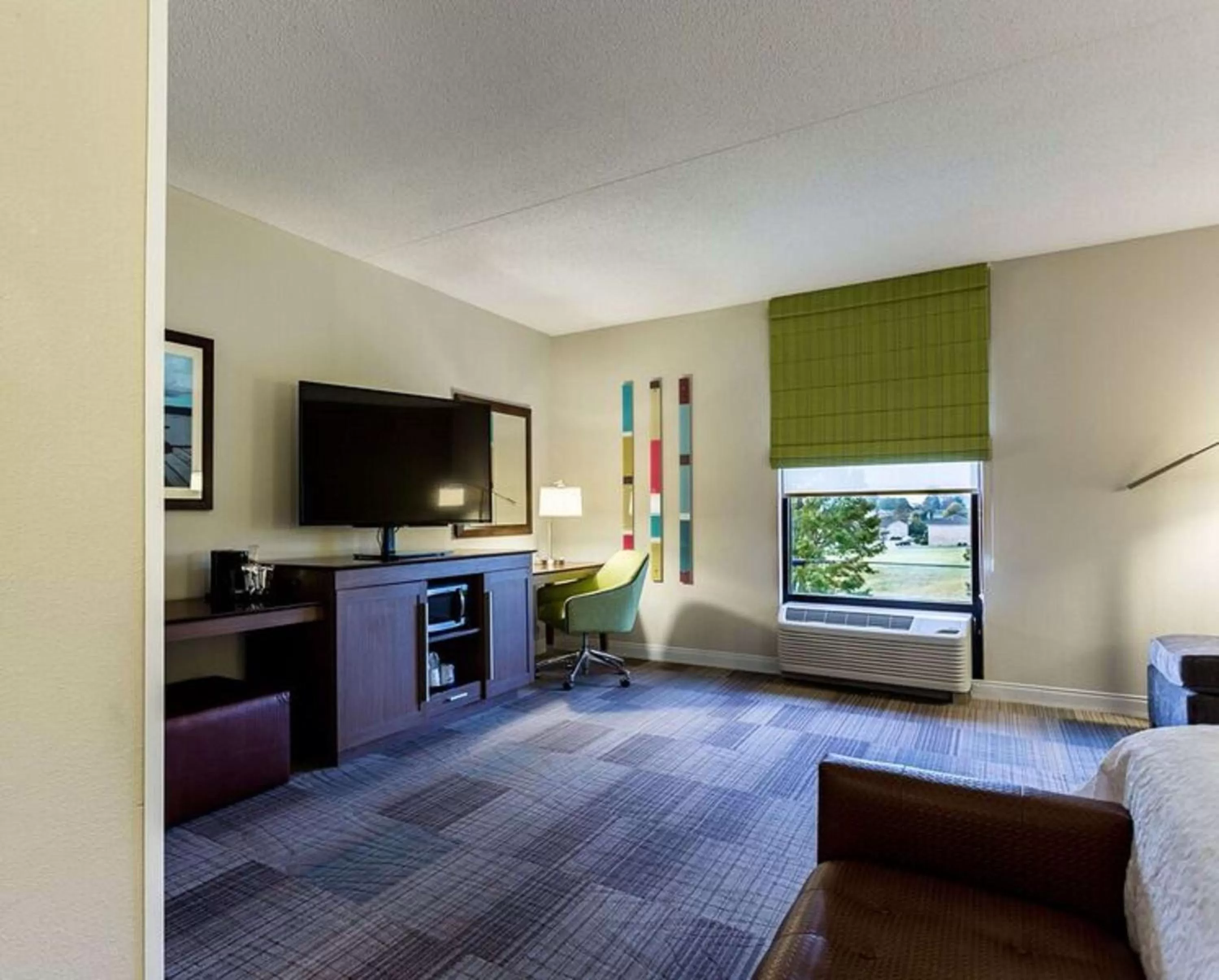 Bed in Hampton Inn Somerset