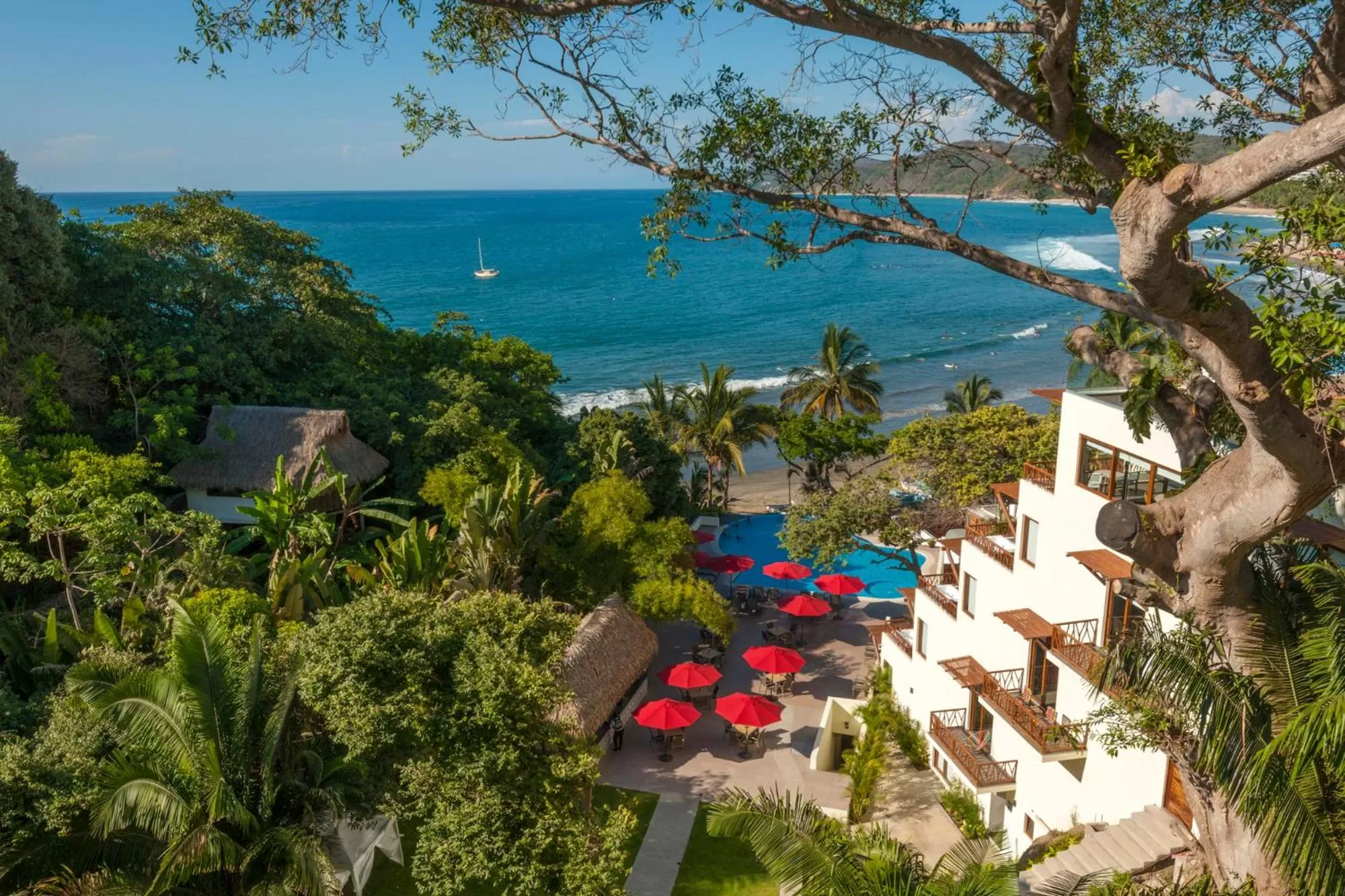 Garden view in Ysuri Sayulita - Beachfront Hotel