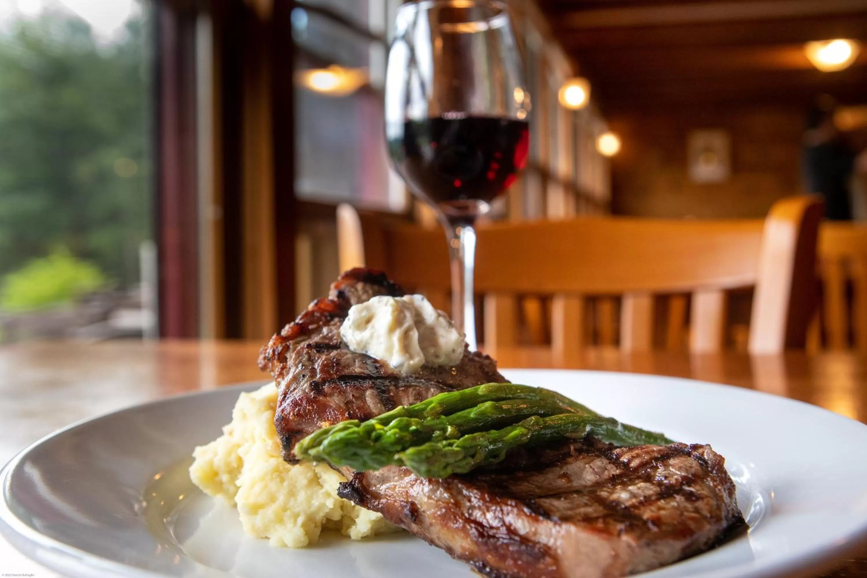 Food and drinks in Garnet Hill Lodge